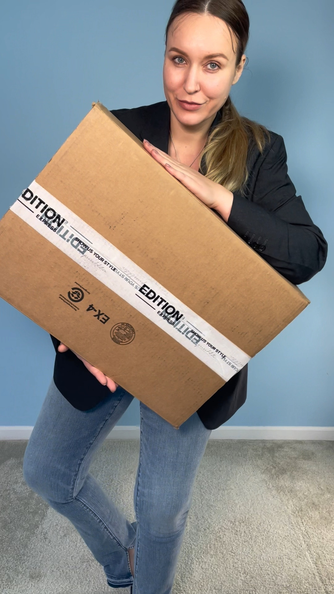 Today, it's all about the haul express! Of course, I couldn't resist and went shopping during the sale. Can you blame me? What do you think? Are you a shopaholic too? 


#LTKMostLoved #LTKmidsize #LTKVideo