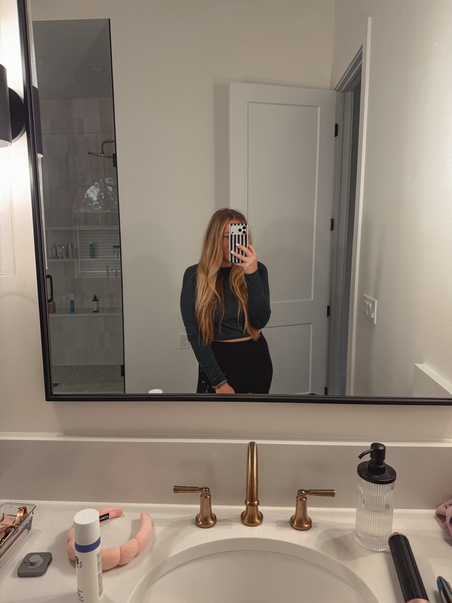 ootd  ◡̈ 

#LTKmomlife #LTKootd #LTKgrwm