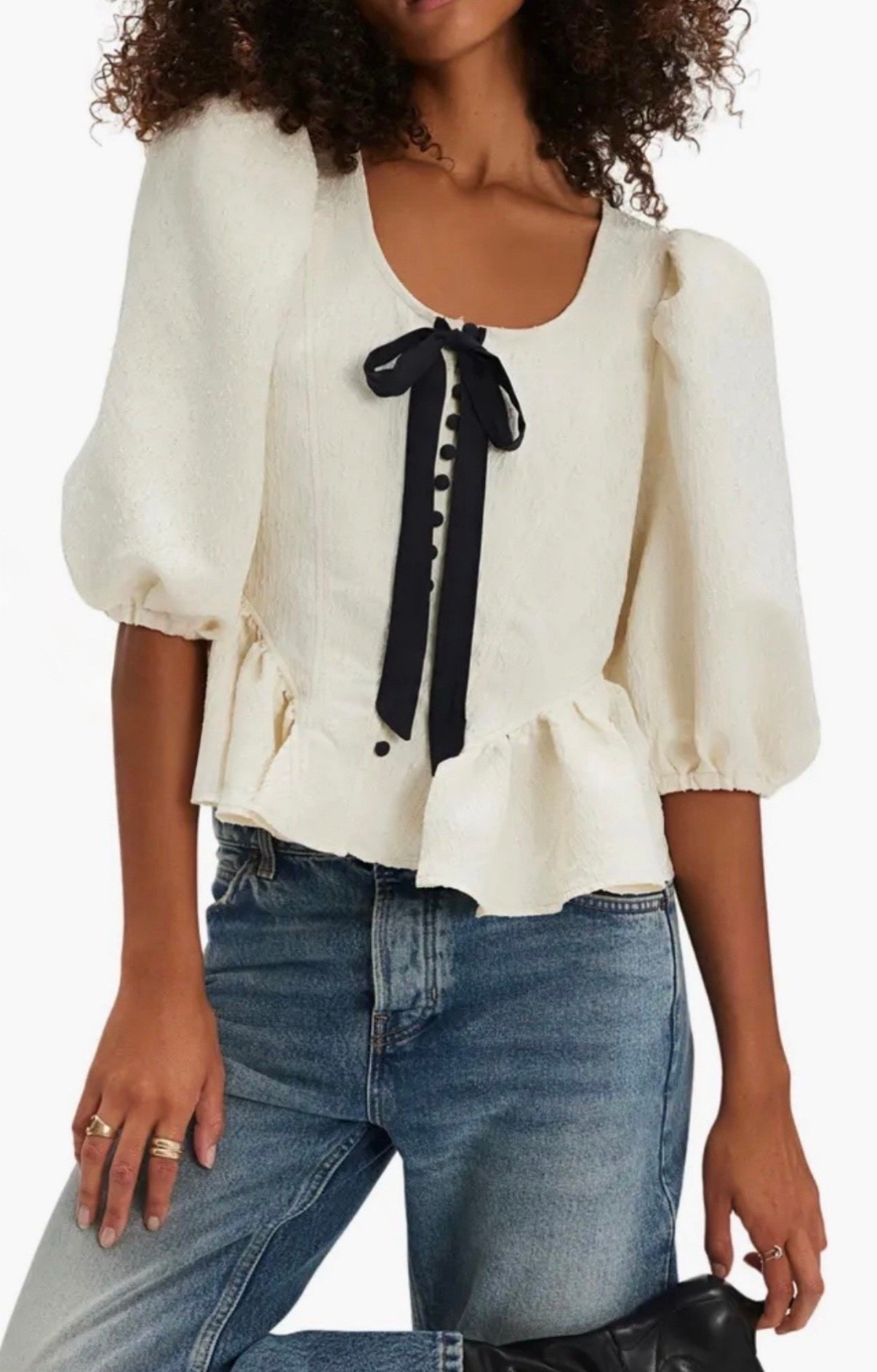 Bows are trending in my closet 🎀 

#LTKFindsUnder100 #LTKFindsUnder50 

#LTKHome