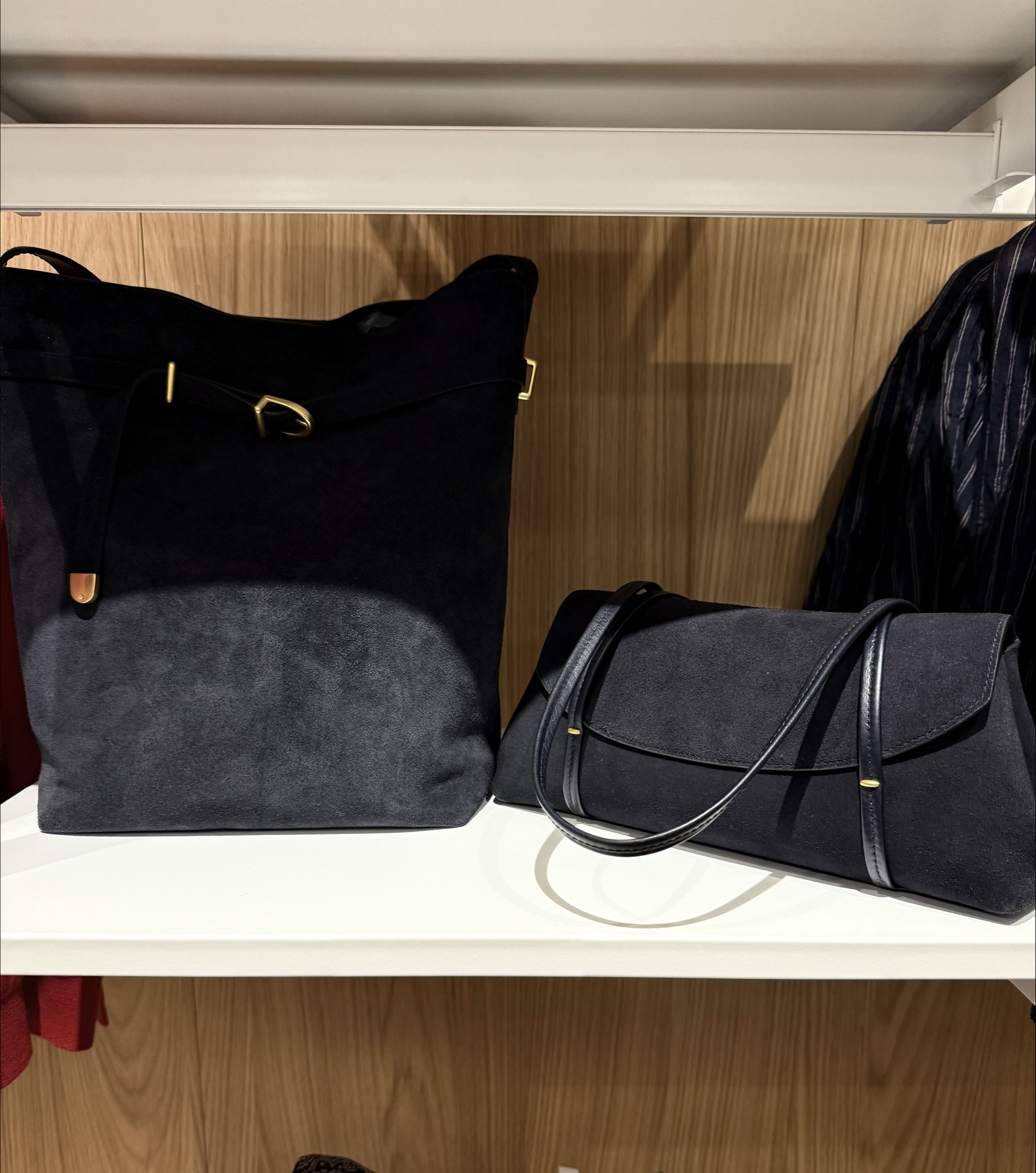 Beautiful suede bags from Madewell I’m loving.



Madewell suede bag, madewell bag, bucket bag 

#LTKWorkwear #LTKOver40 #LTKSeasonal