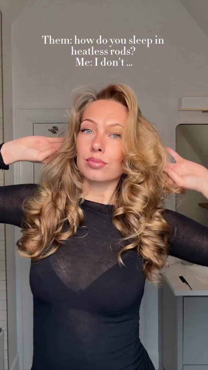 Might be the worse sleep of my life but it’s so worth it to wake up to stunning hair #fyp #hairtok #heatlesshairstyles @overnightblowout