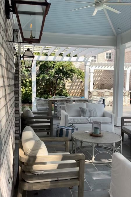 Classic coastal patio outdoor space | patio furniture | gas lantern

#LTKhome