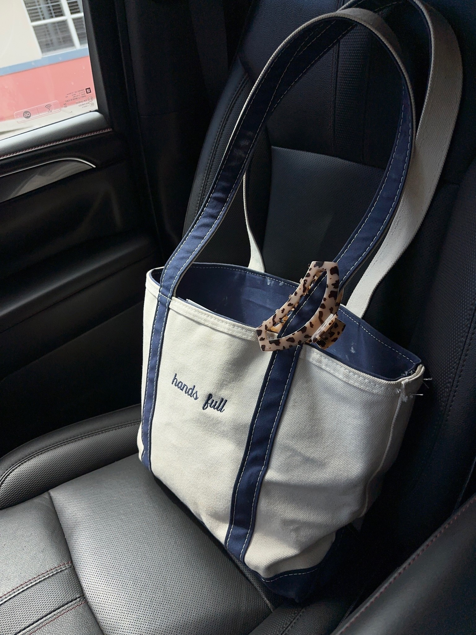 Long straps!!! Best mom bag