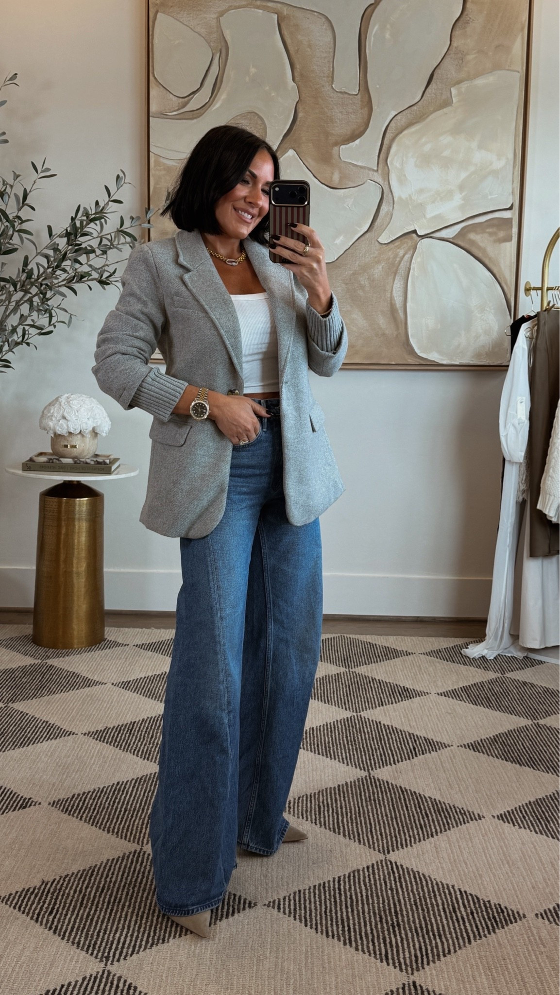 Cute for fall! 

In a small in jacket 
Xs in tank
24 in jeans