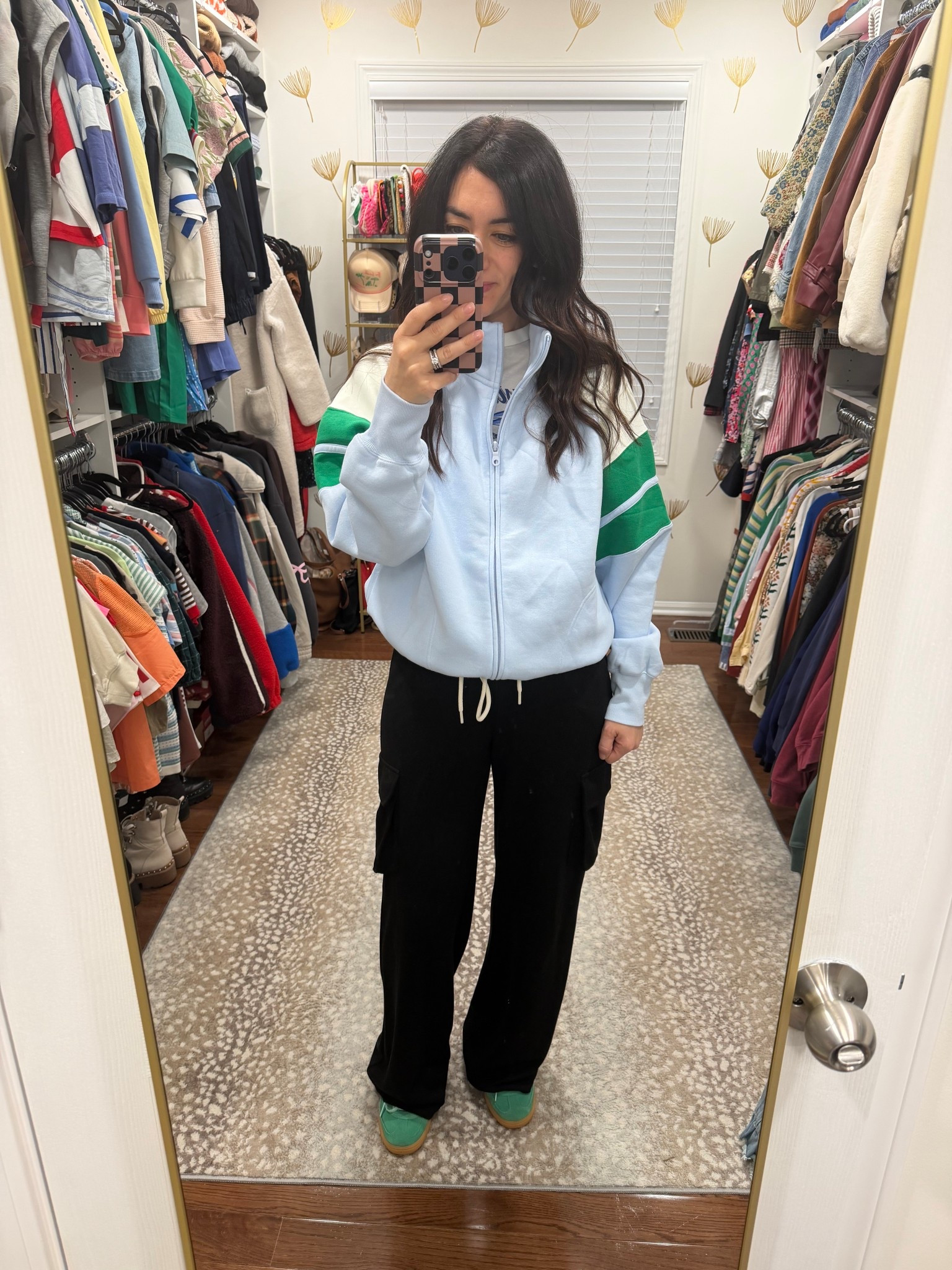 Love the baby blue paired with green

#LTKgrwm #LTKootd