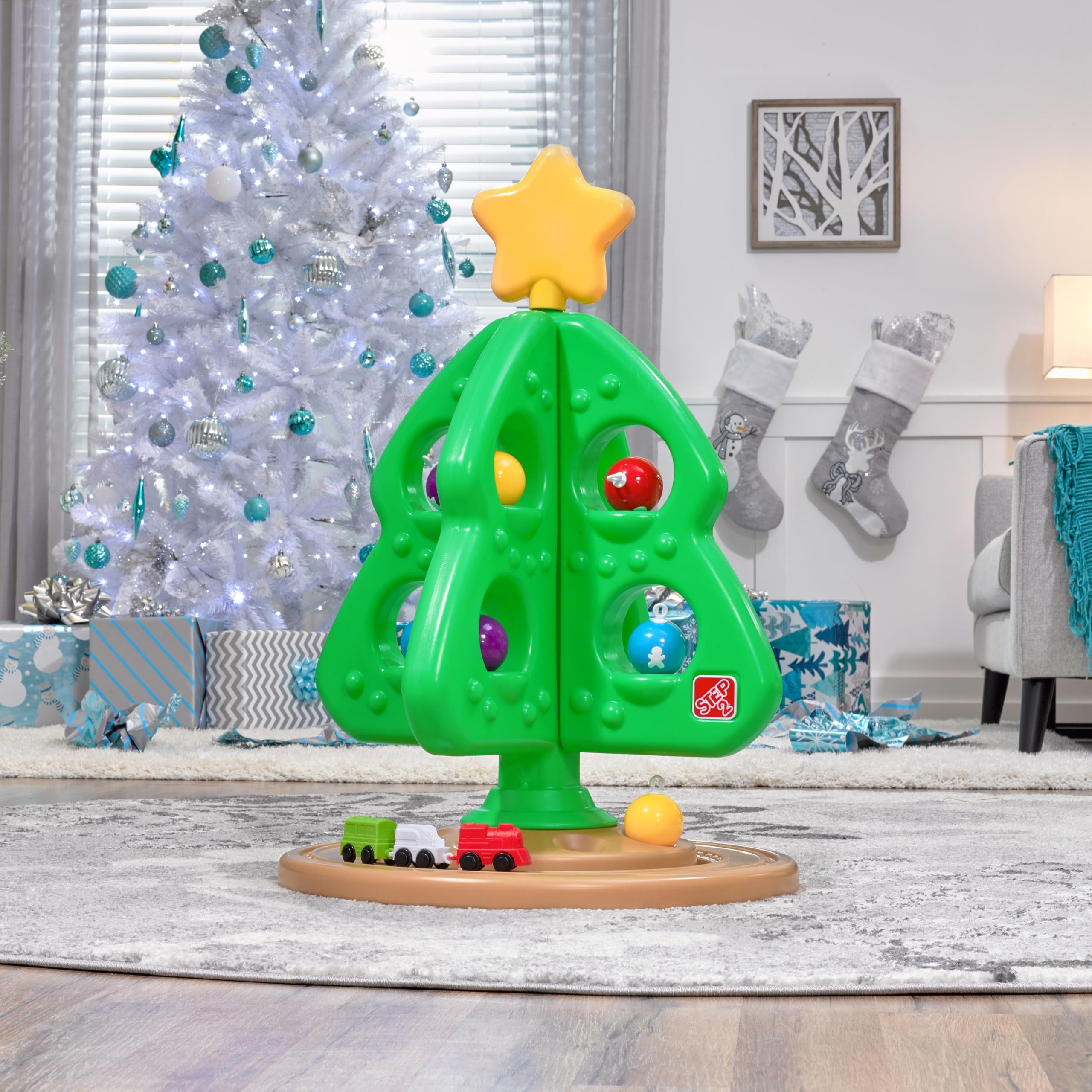 Step2 My First Christmas Tree, Kids Interactive Holiday Toy, 12 Colorful Plastic Ornaments to Dec... | Amazon (US)
