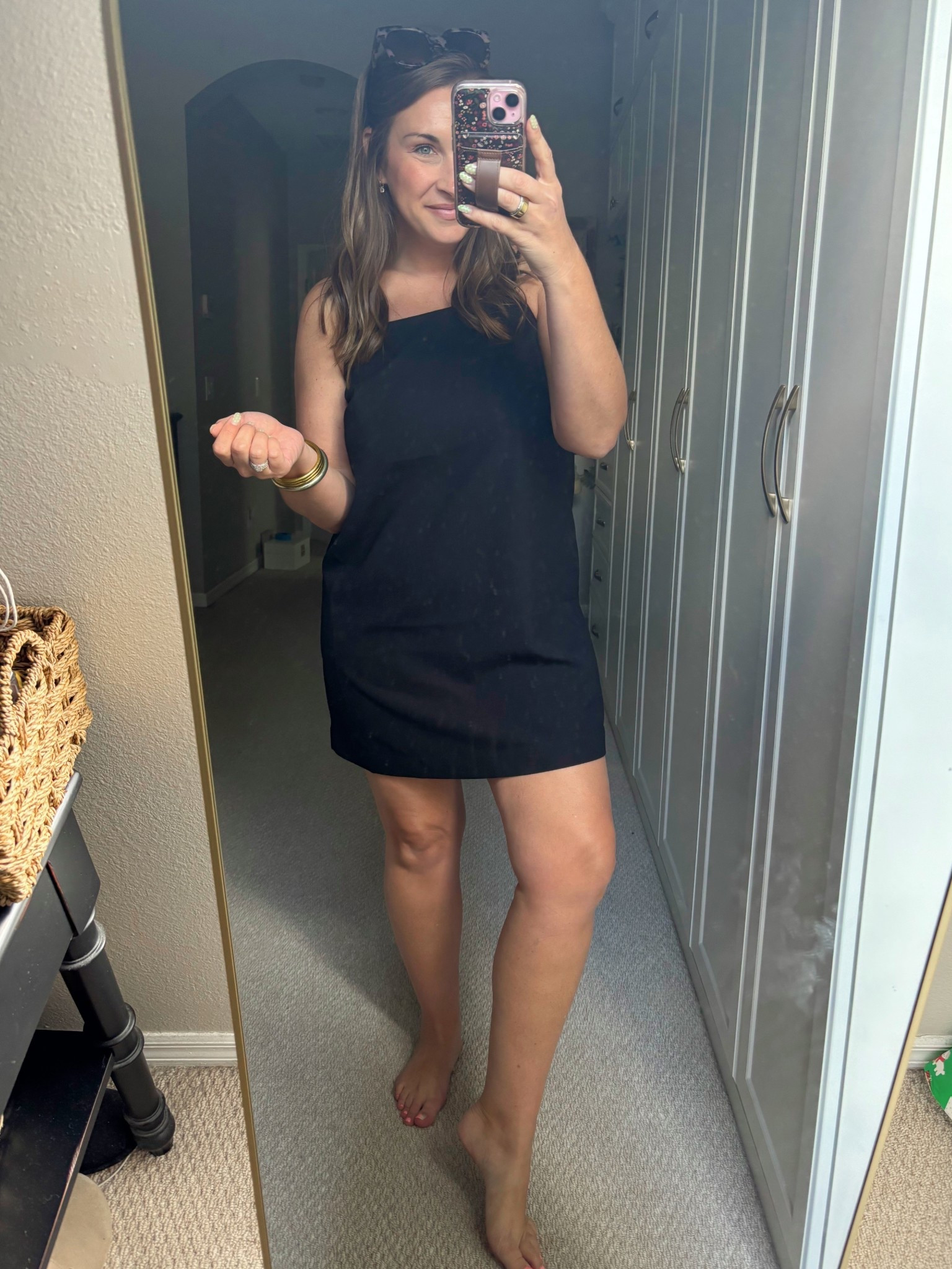 Love this lightweight linen shift dress- it’s perfect for spring and summer! Date night, bacation, brunch or girls night dress 

TTS- medium 

#LTKMidsize #LTKSaleAlert #LTKTravel