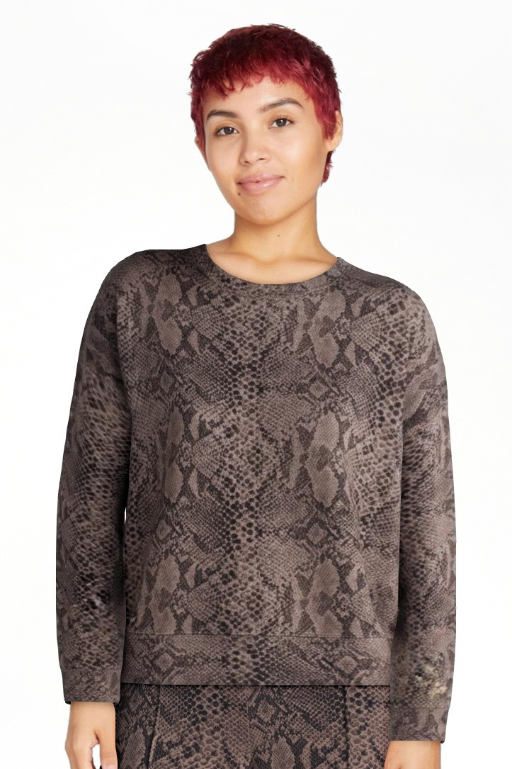 Scoop Women's and Women's Plus Scubaknit Cropped Sweatshirt with Drop Sleeves, Sizes XS-4X | Walmart (US)