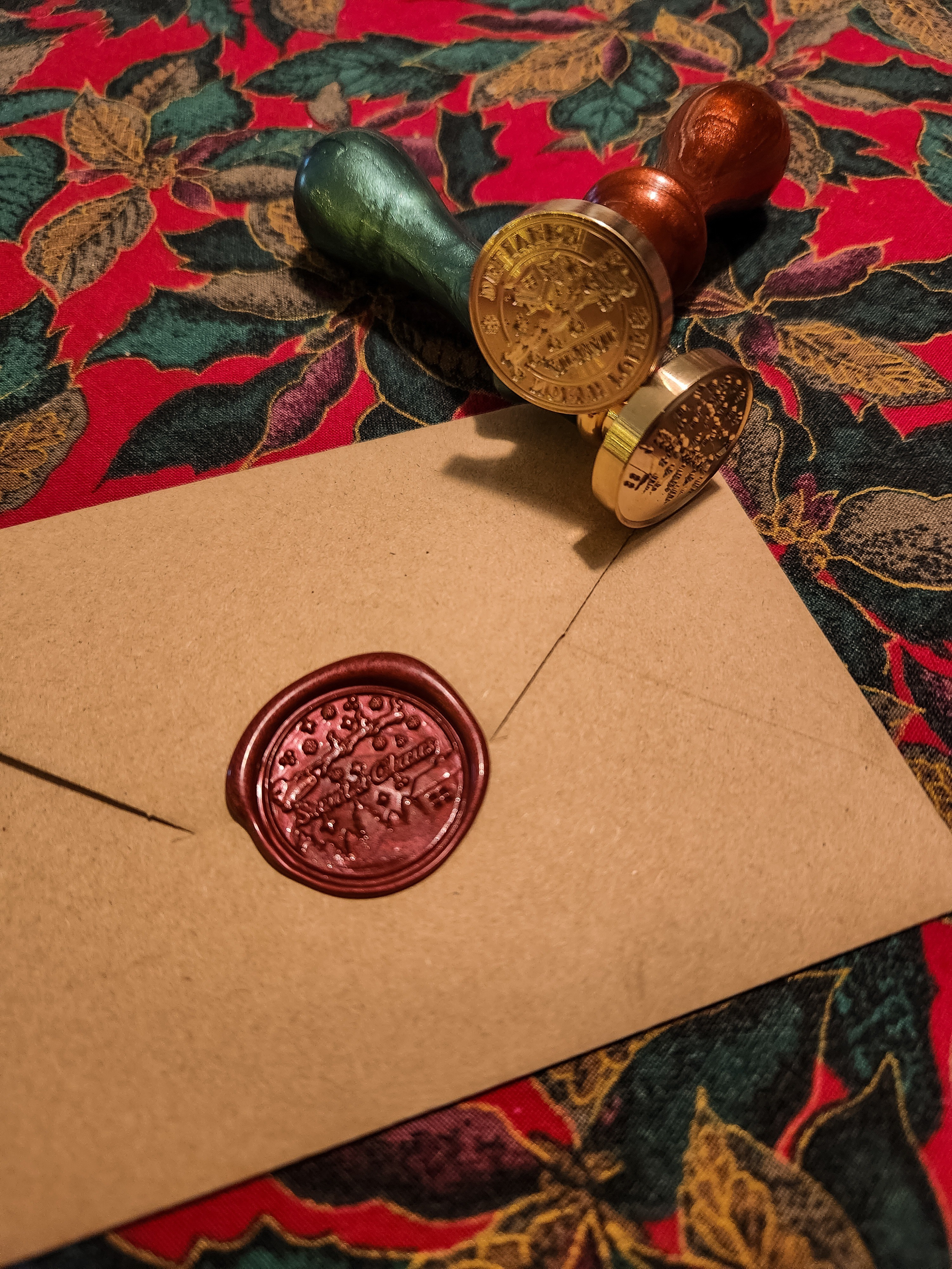 A fun way to dress up your holiday cards this christmas! 

#LTKHoliday #LTKSeasonal #LTKFamily