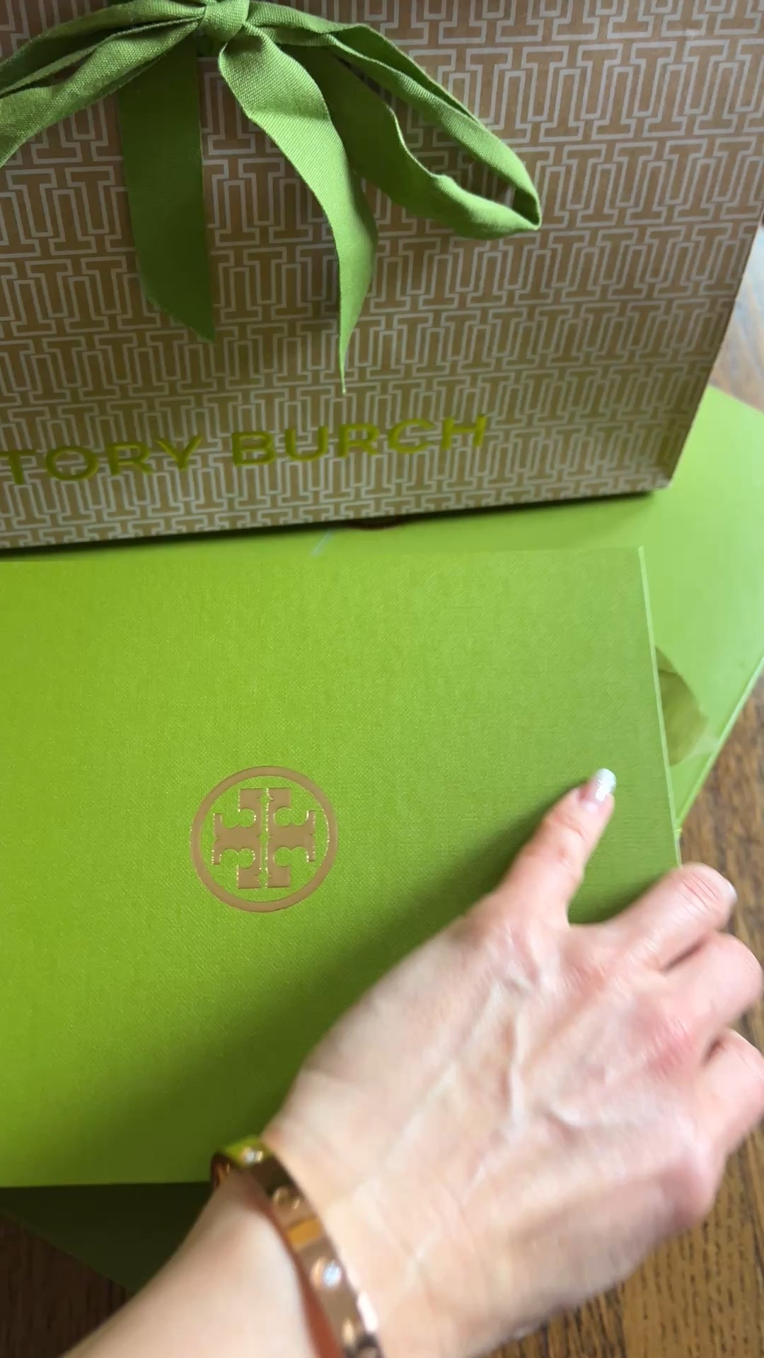 Tory Burch Haul 💸 private sale up to 50% off

#LTKvlog #LTKdayinmylife #LTKmomlife