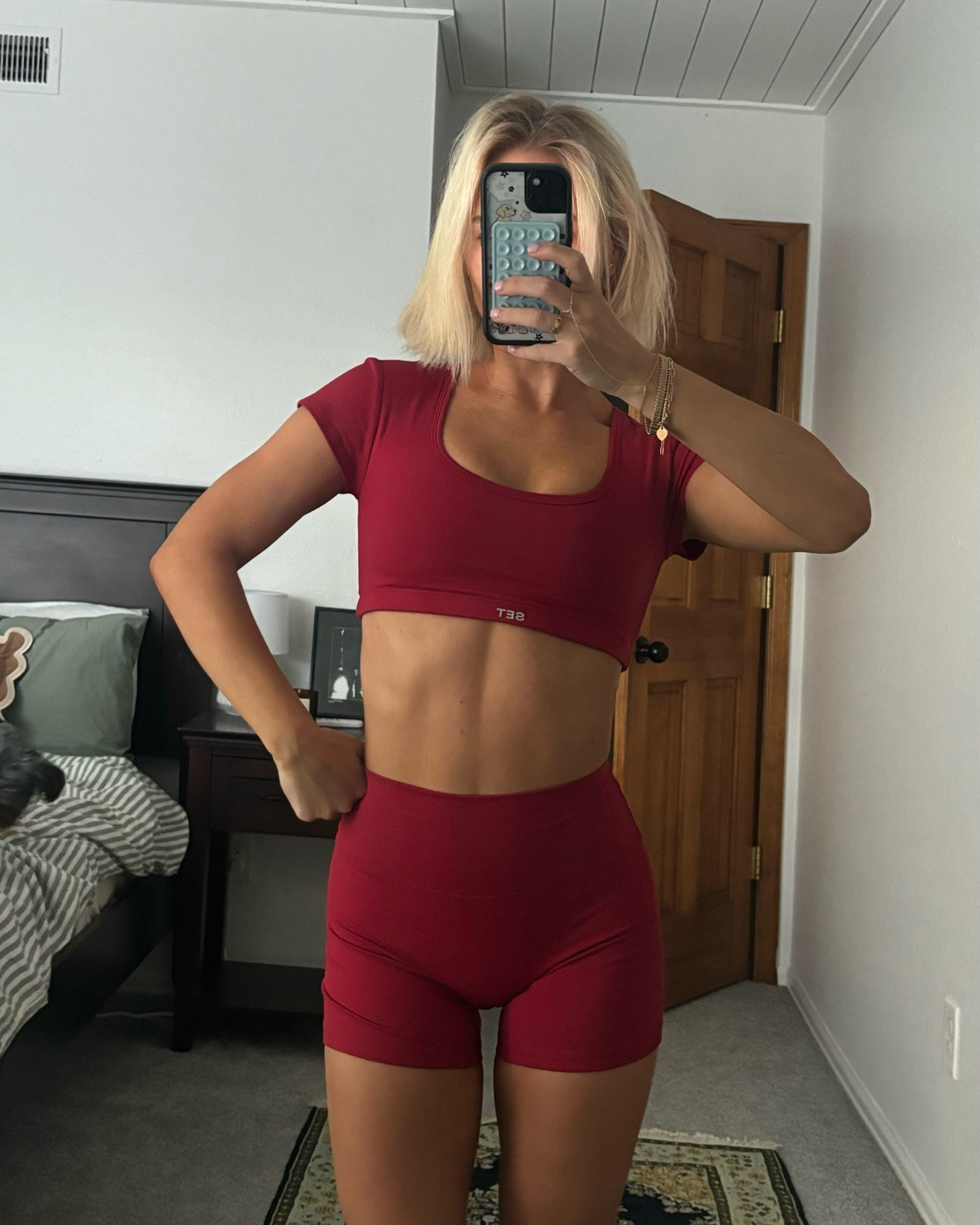 size up! wearing a small♥️