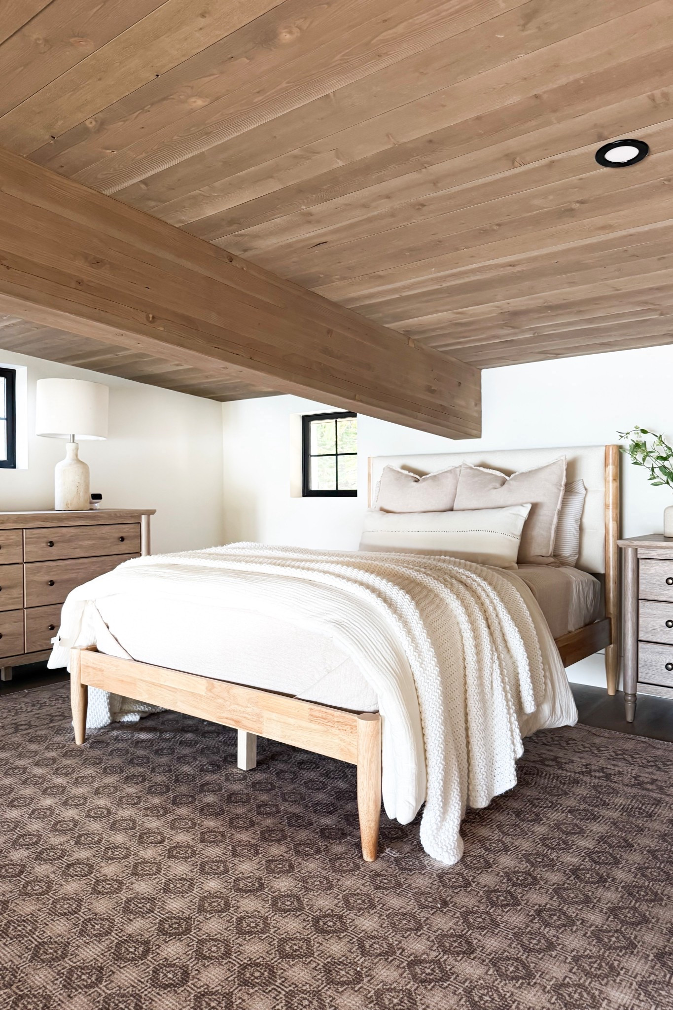 Bedroom favorites in the cabin loft are up to 60% off!

Home, home finds, home deal, home decor, home accents, modern home, neutral home, organic home, bedroom, bedroom inspo, bed frame, rug, neutral rug, nightstand, dresser, bedding

#LTKHome #LTKSaleAlert #LTKSeasonal