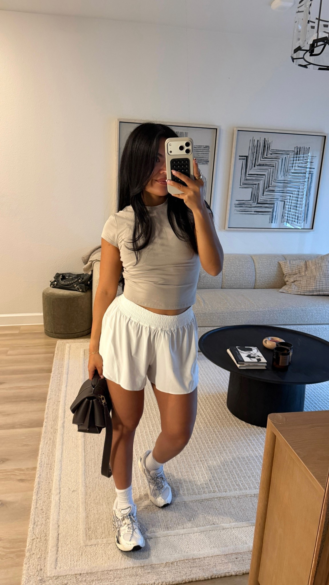 Spring workout fit 👟🤸 Size medium shorts and small baby tee!!
