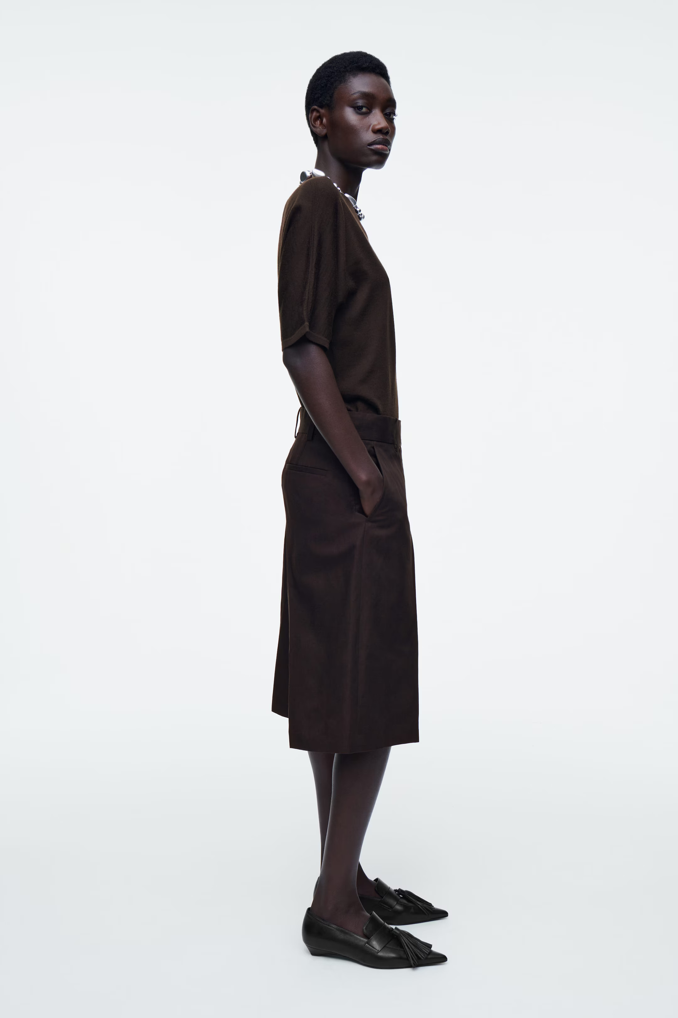 TAILORED LINEN-BLEND LONGLINE SHORTS - DARK BROWN | COS (EU)