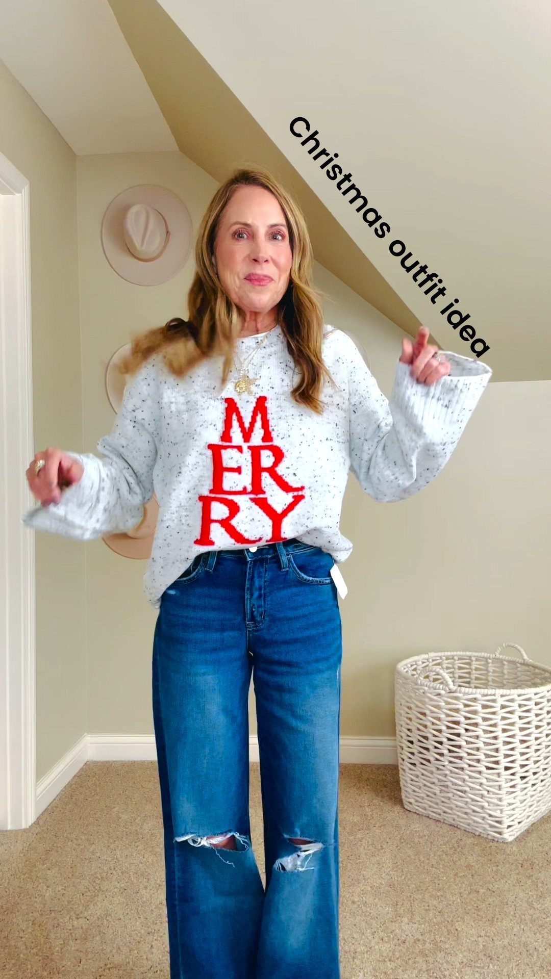 Christmas outfit idea

Sweater - the Loft
Jeans - Altar’d State
Boots - Macys



#LTKSaleAlert #LTKGiftGuide #LTKHoliday