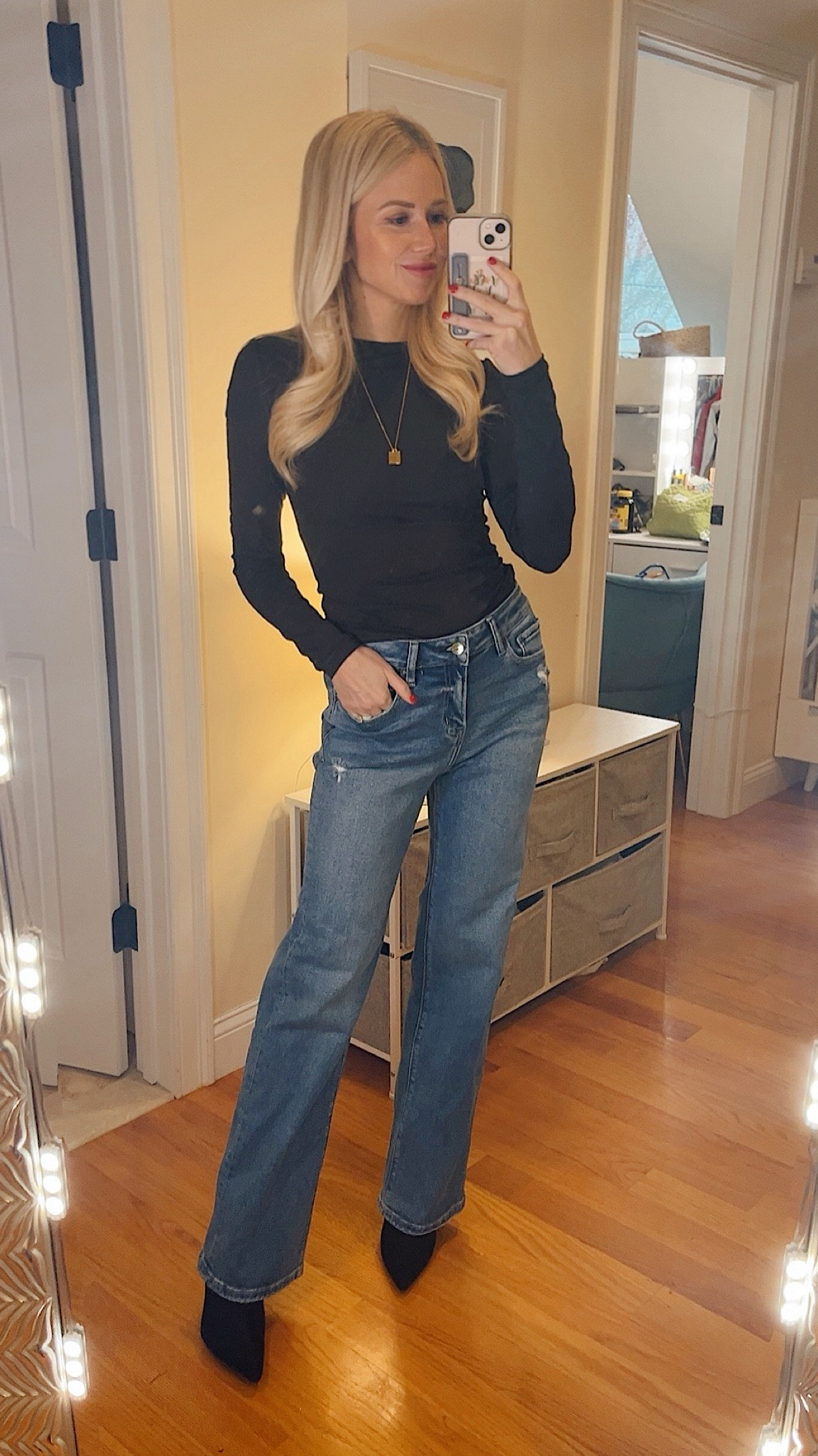 New fave basic tops! Wearing size small - recommend sizing up if between sizes 

#LTKworkwear #LTKfindsunder50 #LTKstyletip