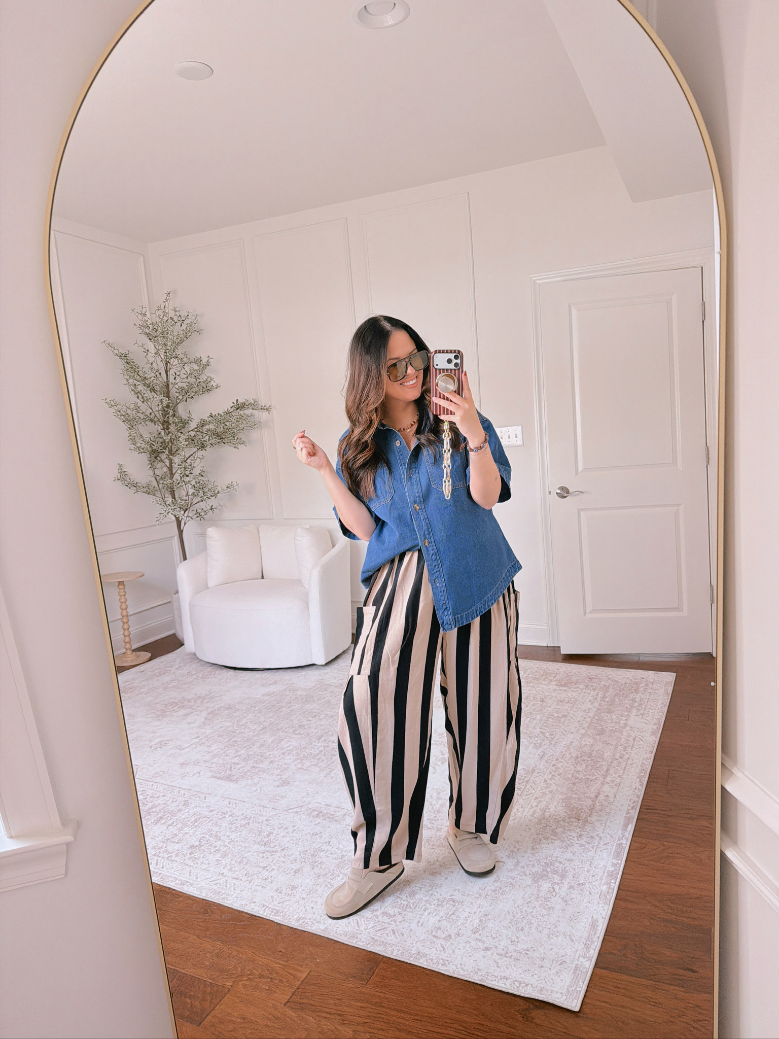 wearing a large in the top, XL in the bottoms 

 #LTKSeasonal #LTKMidsize