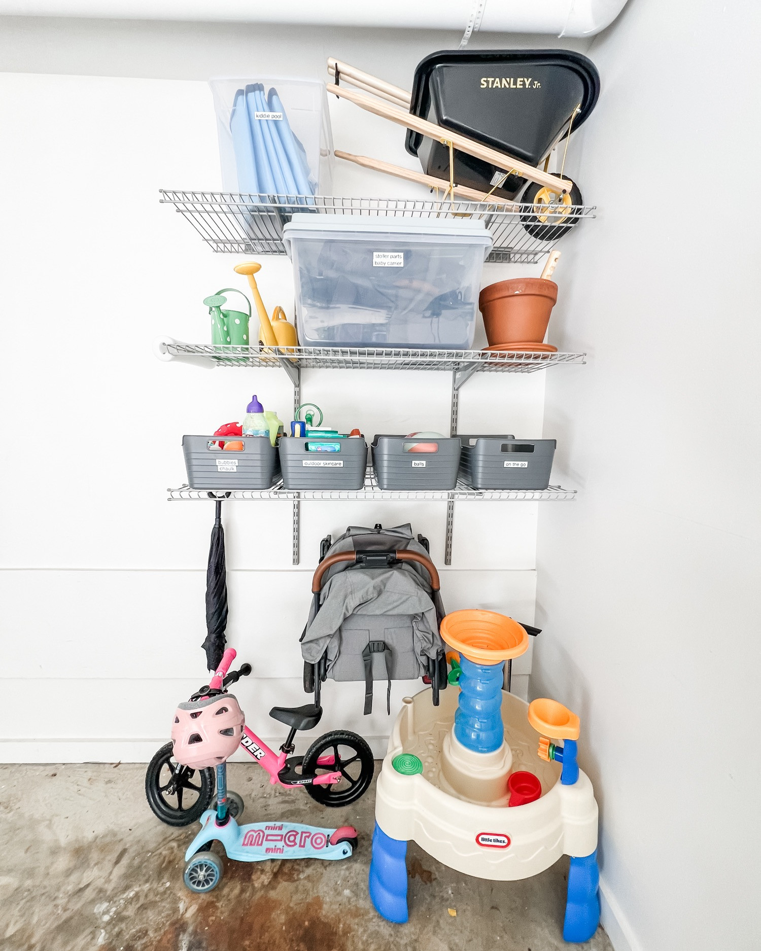 Hear us out - if we come organize your garage while the weather is cool, you'll be all set to start using its contents in the spring AND we won't sweat to death in the process of organizing it! Truly a win/win. 😅

We love this zone of all things KIDS. Creating zones and systems to really work for you and your family are key to being able to keep it up and stay tidy. DM us if you want some garage help! 

 