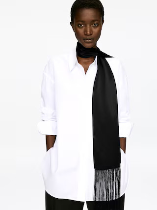 Seidenschal mit Fransen – Schwarz – Damen – ARKET DE | Arket EU