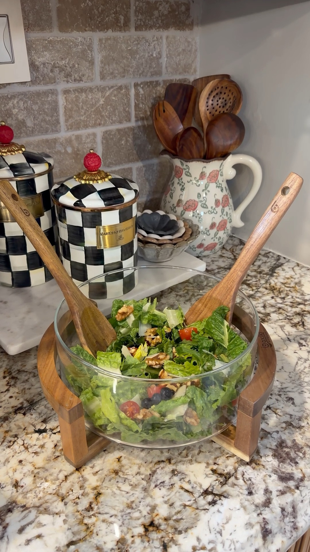 Salad bowl with stand @amazonhome