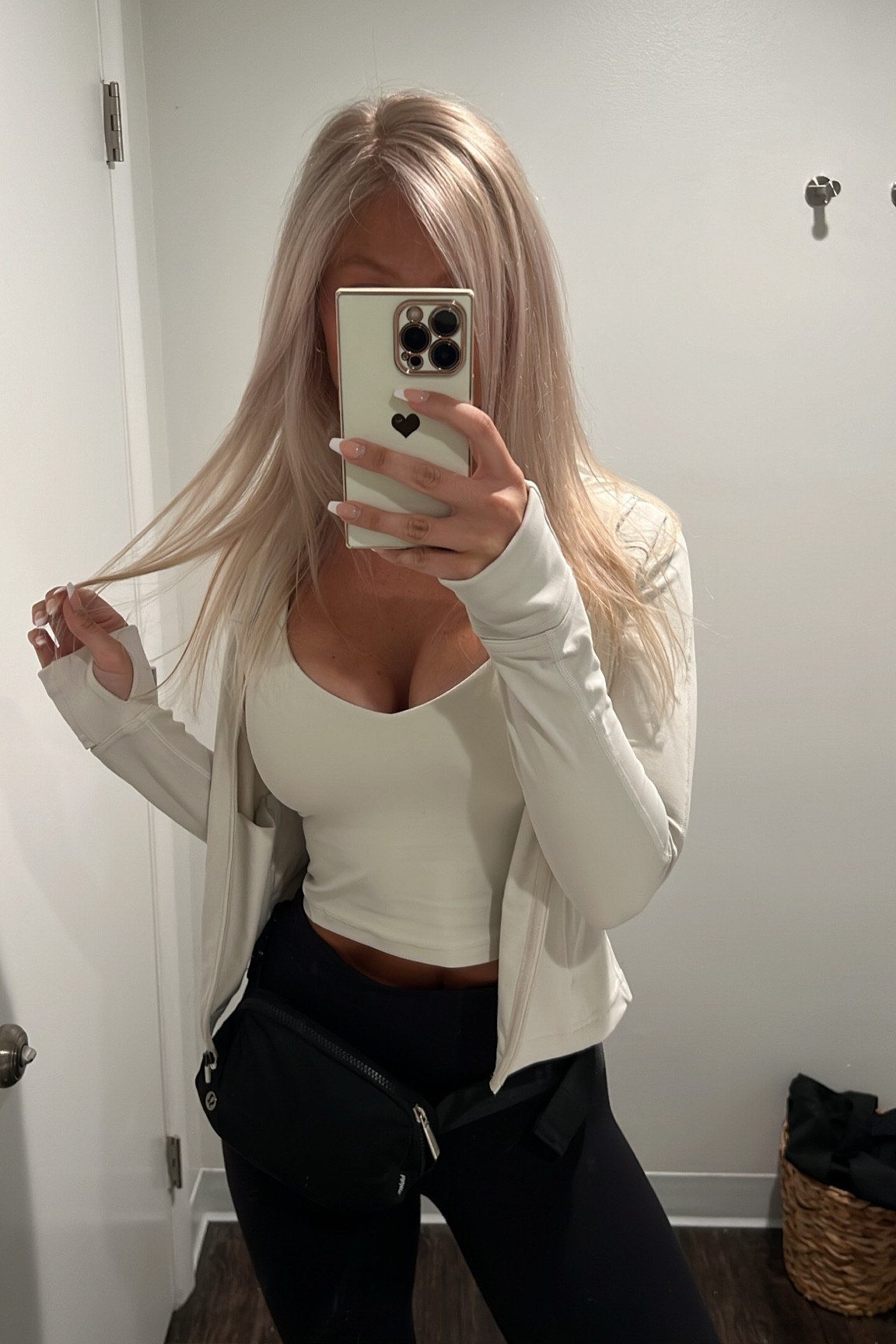 I love a matching moment and this oatmeal color! Size 4 in leggings. Size 6 in top and jacket. 

#LTKstyletip #LTKSeasonal #LTKfitness