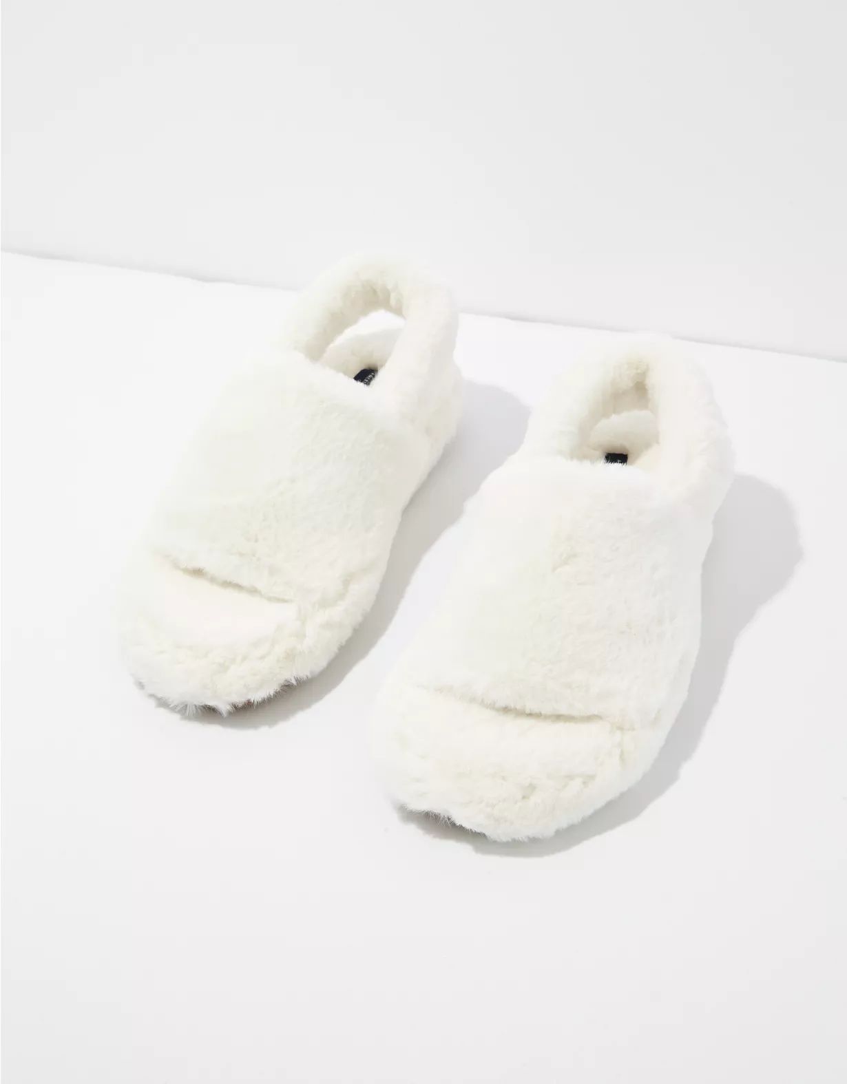 AE Cozy Lounge Slipper | American Eagle Outfitters (US & CA)