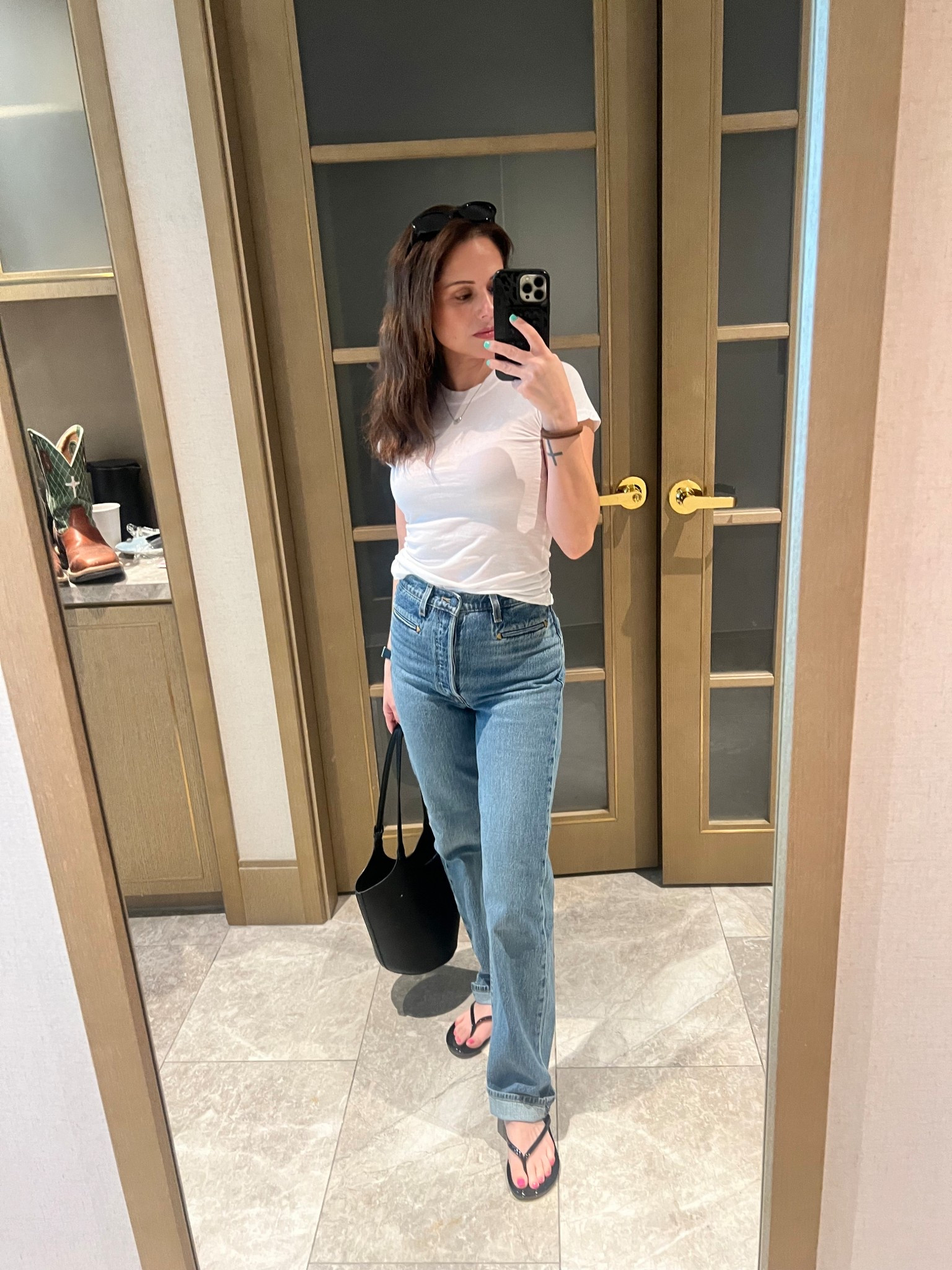 Levi’s jeans. Basic ootd  

#LTKU #LTKOver40 #LTKStyleTip