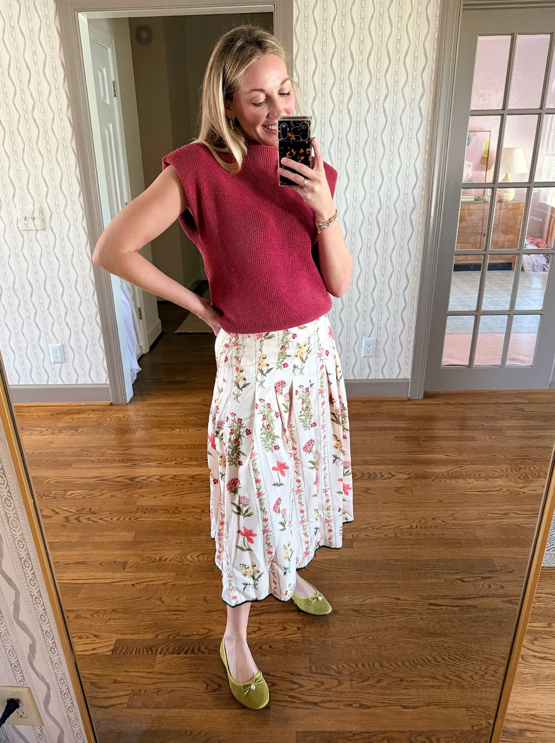 Fall florals! Love this skirt. Wearing M. Go up 1/2 size in Hash bubbie flats 

#TheSouthernSource #fallfashion #amazonfashion 

 #LTKdayinmylife #LTKgrwm #LTKootd