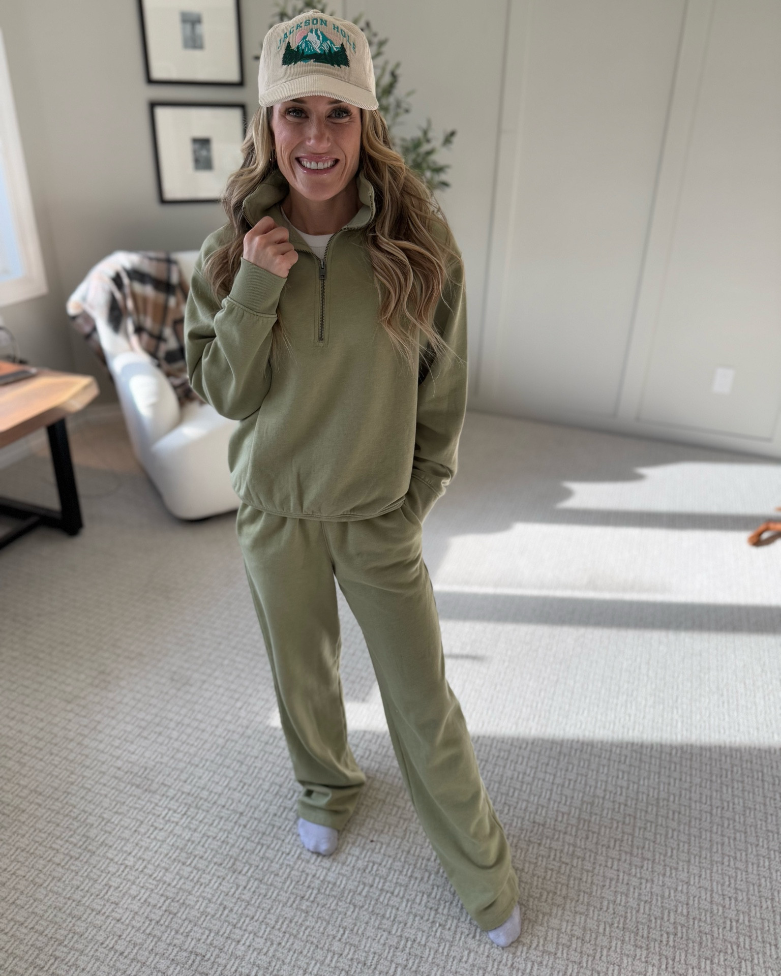 Matching loungewear set

Target fashion  winter outfit  sweatshirt  sweatpants  joggers  casual outfit  mom outfit  cozy outfit  winter outfit  loungewear  hat  lounge set  sweatsuit 

#LTKSeasonal #LTKStyleTip #LTKFindsUnder50