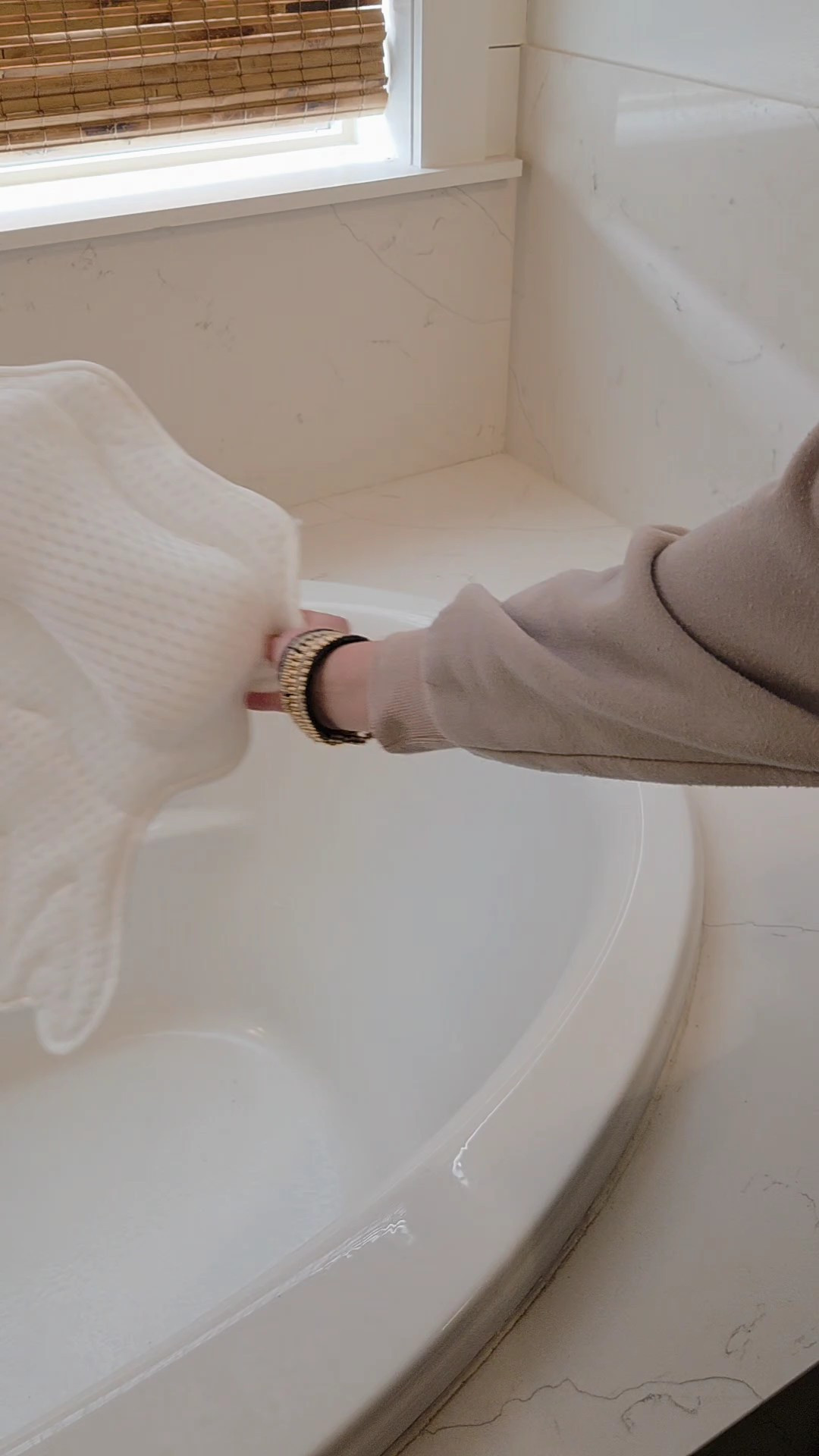 Friday night plans 🌙 

