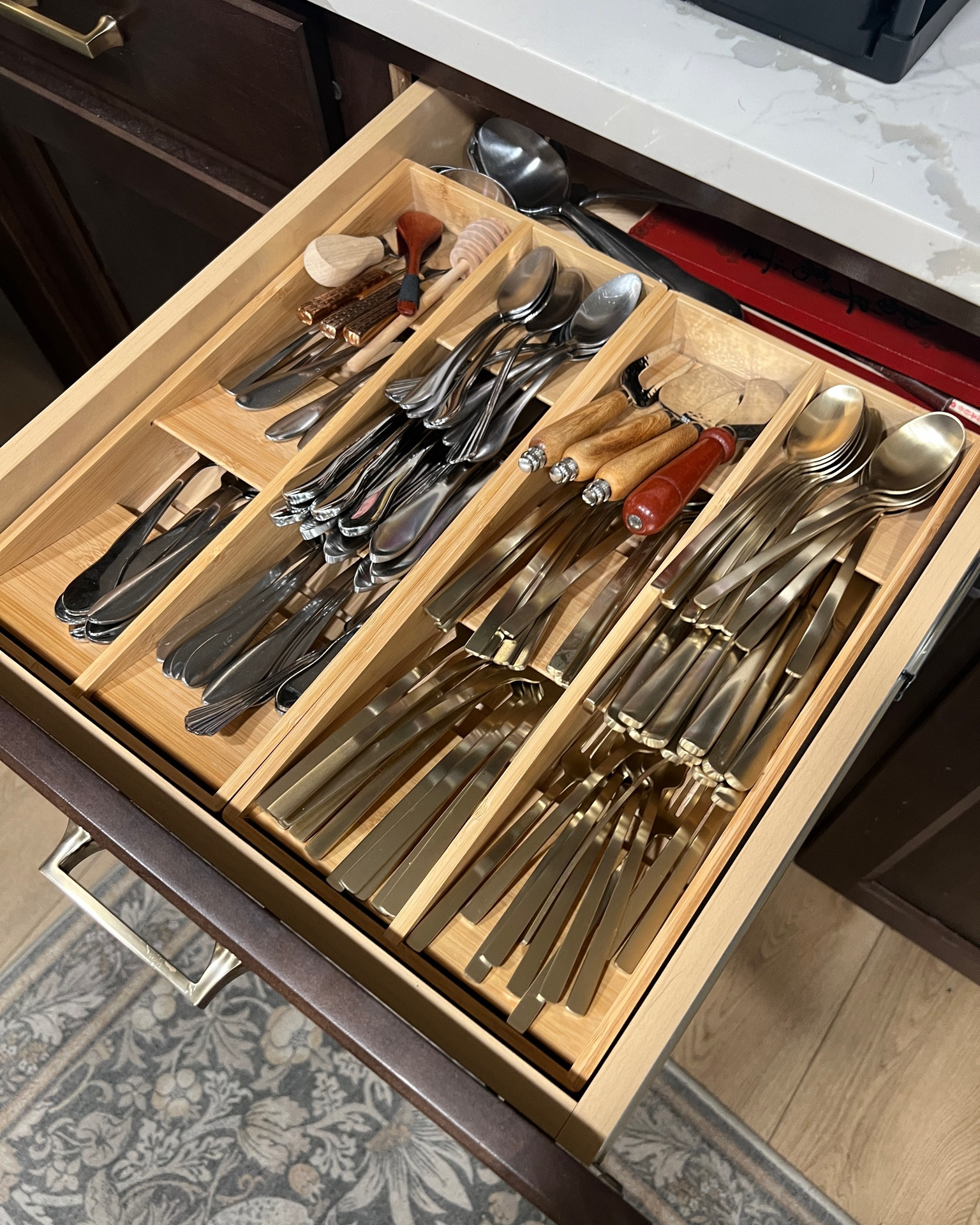 It's time to get organized and I just DOUBLED the amount of silverware I can fit into this drawer 🎉


#LTKfindsunder50 #LTKhome