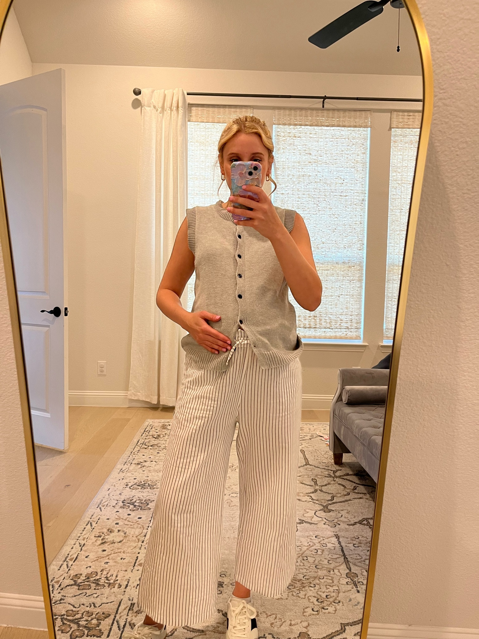 I will be living in these pants this spring/summer. They are so comfy and the adorable linen pants can be dressed up or down. This outfit is bump friendly. Wearing a medium in both.  

#LTKStyleTip #LTKFindsUnder50 #LTKBump