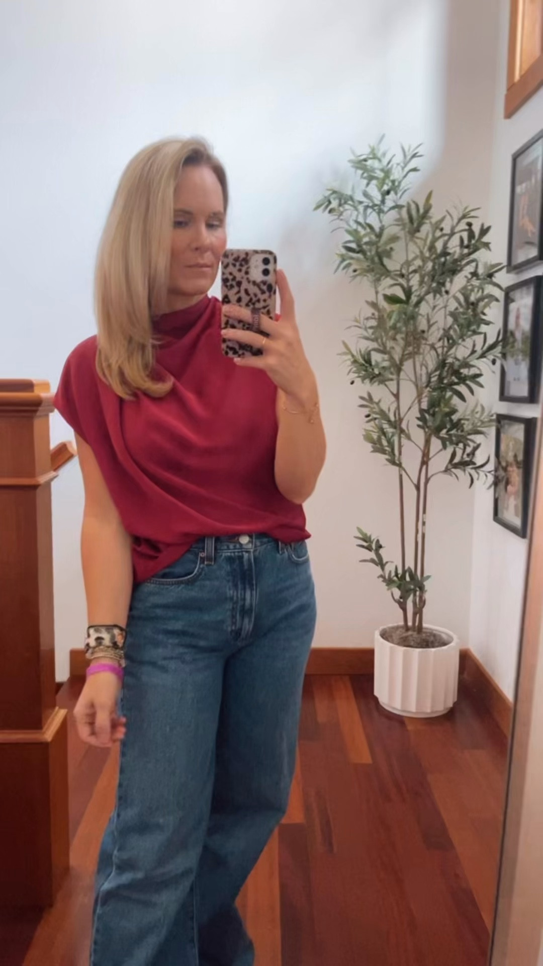 Trying on some of my Aritzia pieces and this is absolutely stunning. I ended up getting this and two different colors a gorgeous chocolate, brown color and the gorgeous cranberry color. It’s just stunning on whether you’re pairing it with a pair of the lodge pants or you’re wearing it with a pair of their jeans it’s just a perfect going out top.

#LTKdayinmylife #LTKgrwm #LTKSeasonal
