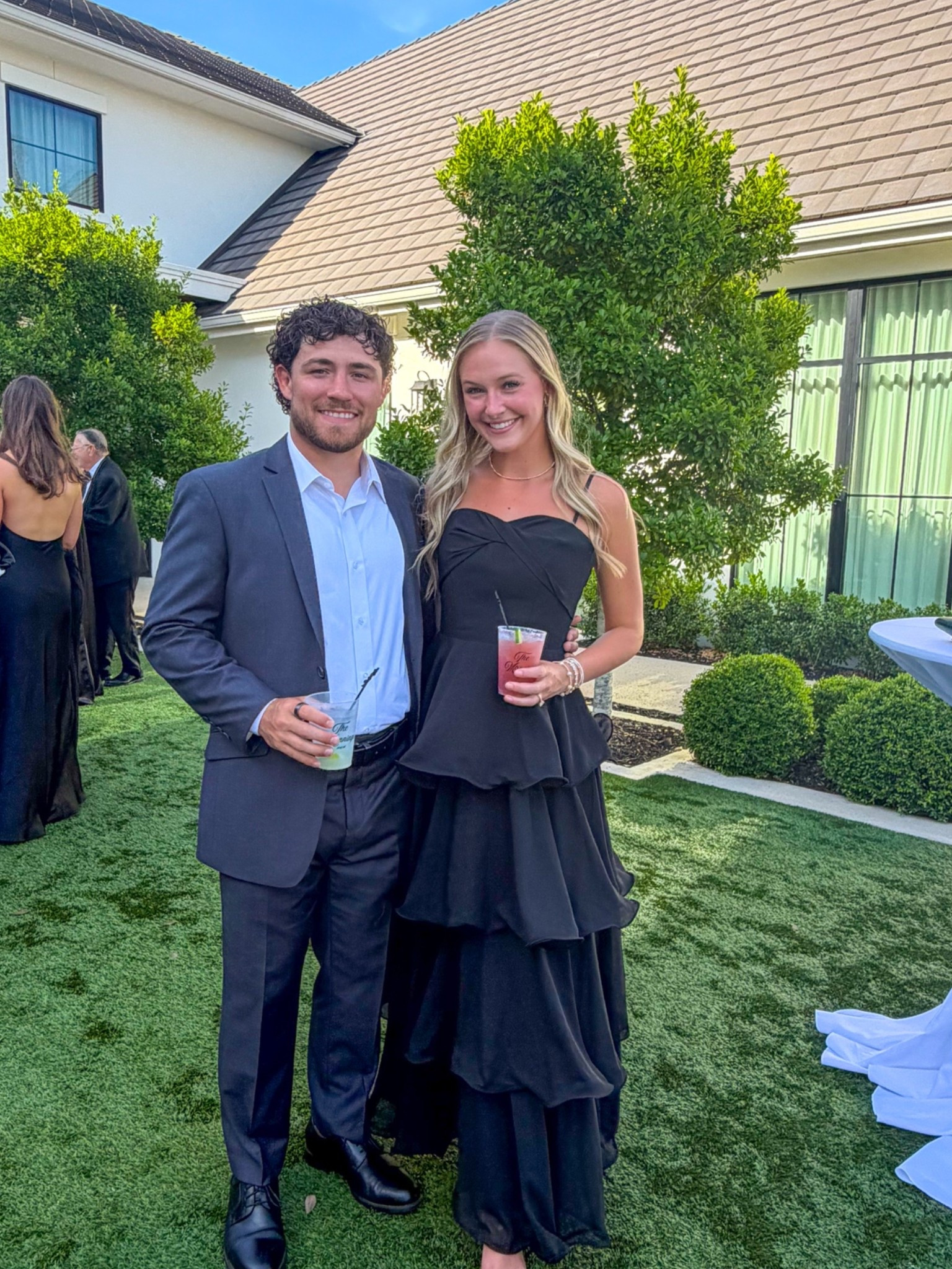 Got SO many compliments on this wedding guest dress 🖤🫶🏼🥹

#wedding #weddingguest #blackmaxidress