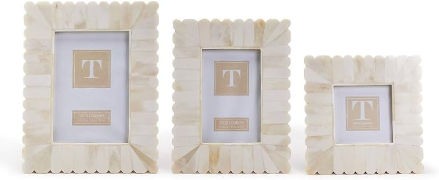 Two's Company Set of 3 Scalloped Edge Photo Frame in 3 Sizes: 4x4, 4x6, 5x7 | Amazon (US)
