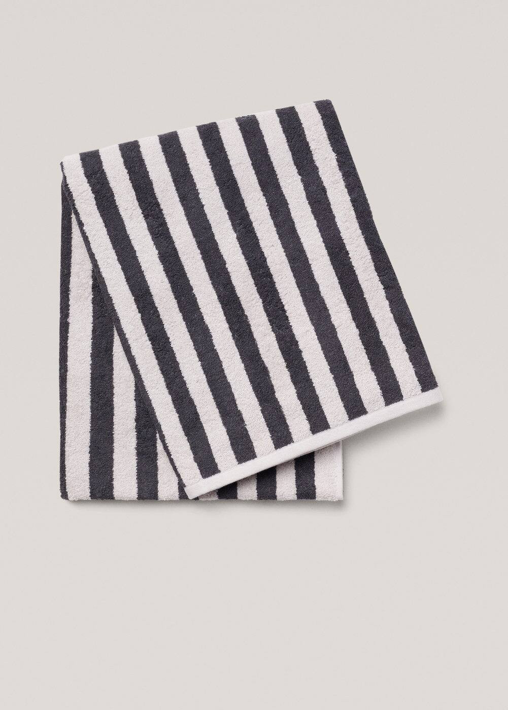 100% cotton striped beach towel -  Home | Mango Home Netherlands | MANGO (NL)