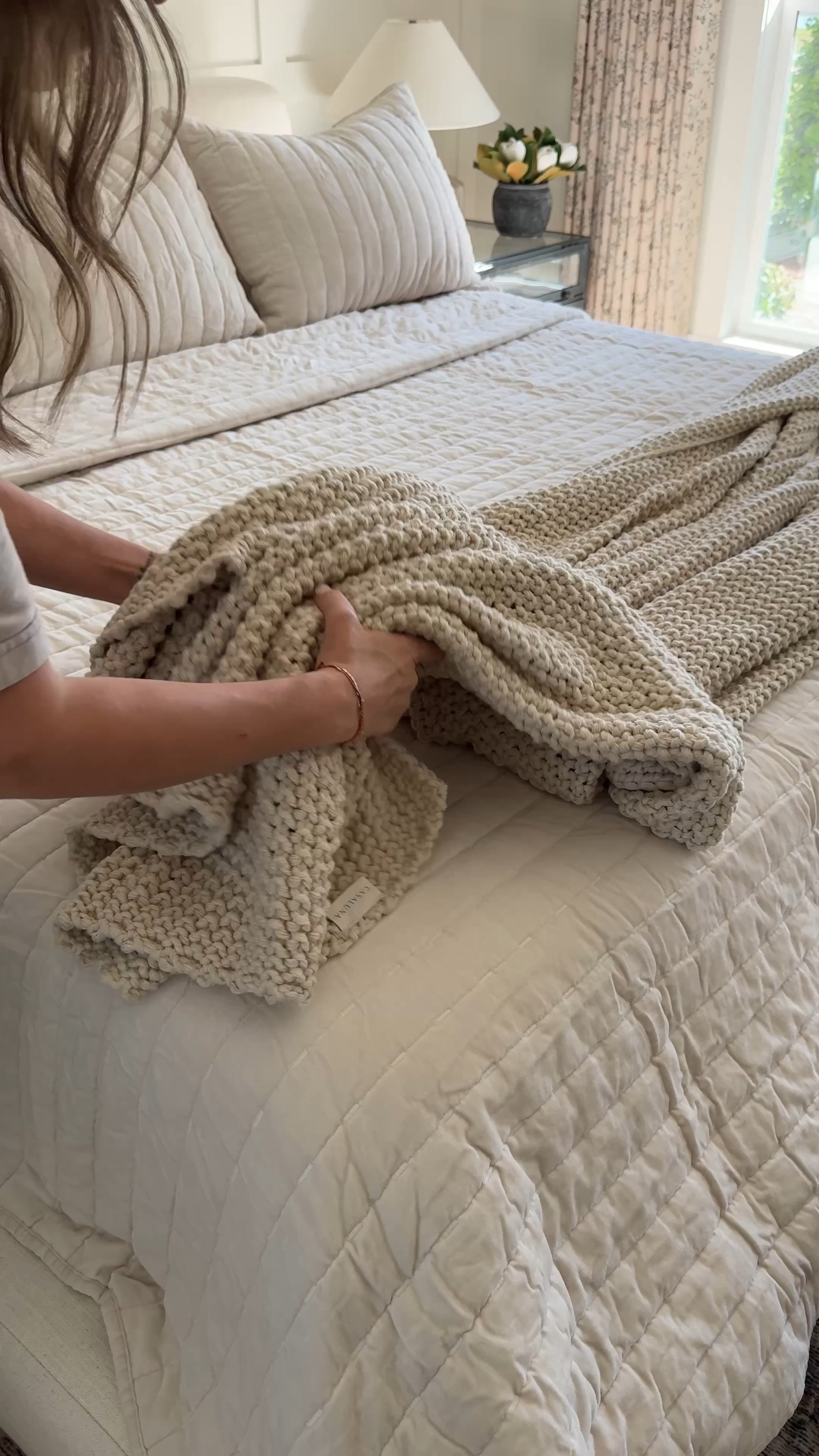 My favorite chunky knit throw blanket is on sale TODAY ONLY

#LTKhome #LTKsalealert #LTKVideo