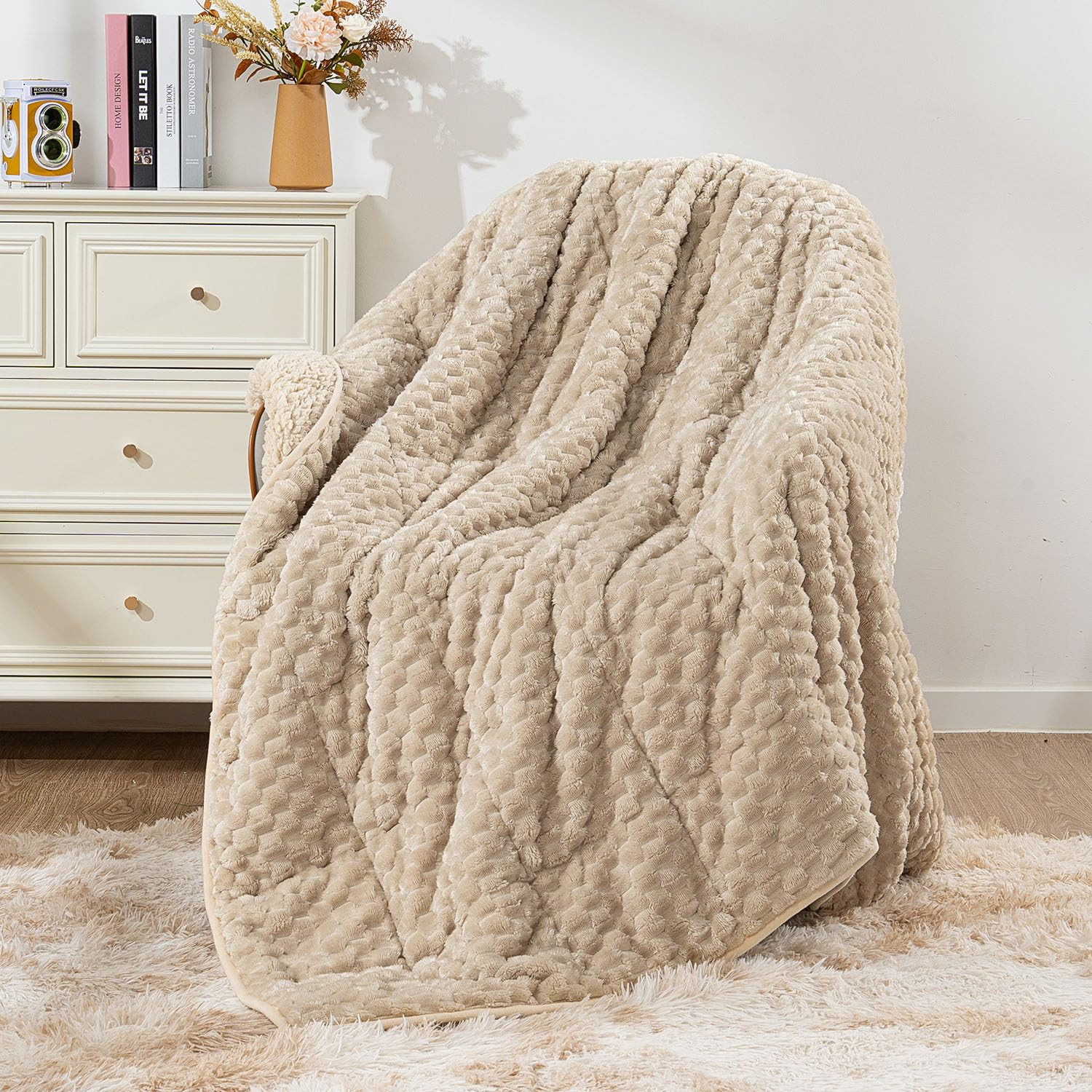 Mr. Sandman Weighted Blankets for Adults Queen Size 15lbs, Warm Sherpa Fleece Throw Blanket for S... | Amazon (US)