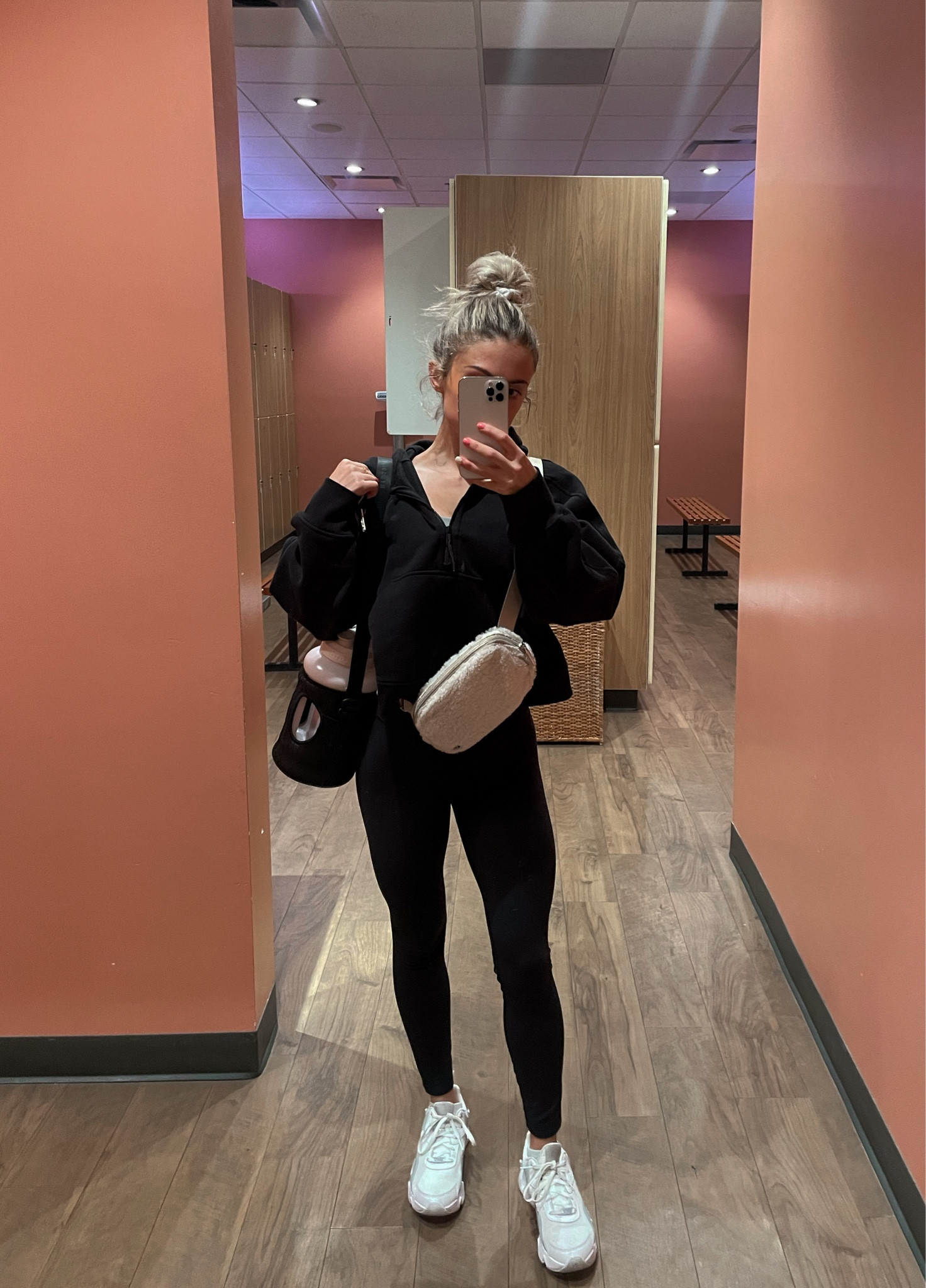 Haven’t taken this Lululemon quarter zip off since I bought it! I’m obsessed. I got a M/L for an oversized fit
#lululemon

#LTKitbag #LTKfit #LTKSeasonal
