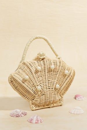 Straw Seashell Handbag Purse in Natural | Altar'd State | Altar'd State