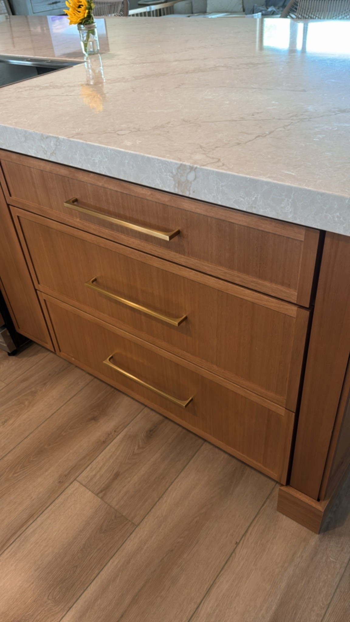 It’s wild how something as small as a handle can completely change the vibe of a room. 🛠

We just wrapped up one of the biggest chapters of our home renovation, and I’m officially obsessed with the hardware we chose. Clean lines, solid feel, and just enough personality without screaming for attention. 😍

This wasn’t about following a trend—it was about finding pieces that felt like us. Every hinge, pull, and knob was picked with intention, and now every time I walk through the space, it feels right.

If you’re renovating, don’t sleep on the little details—they quietly make the biggest statement. 👏

I’ll share all the hardware and sizes we chose and also the ones we considered here. Thanks for following along friends- can’t wait to share more of this space with you🫶

#LTKhardware #LTKkitchenreno #LTKkitchen #kitcheninspo
#HomeRenovation #BeforeAndAfter #DesignDetails #ModernHome #HardwareMatters #IntentionalLiving


#LTKFamily #LTKHome #LTKStyleTip