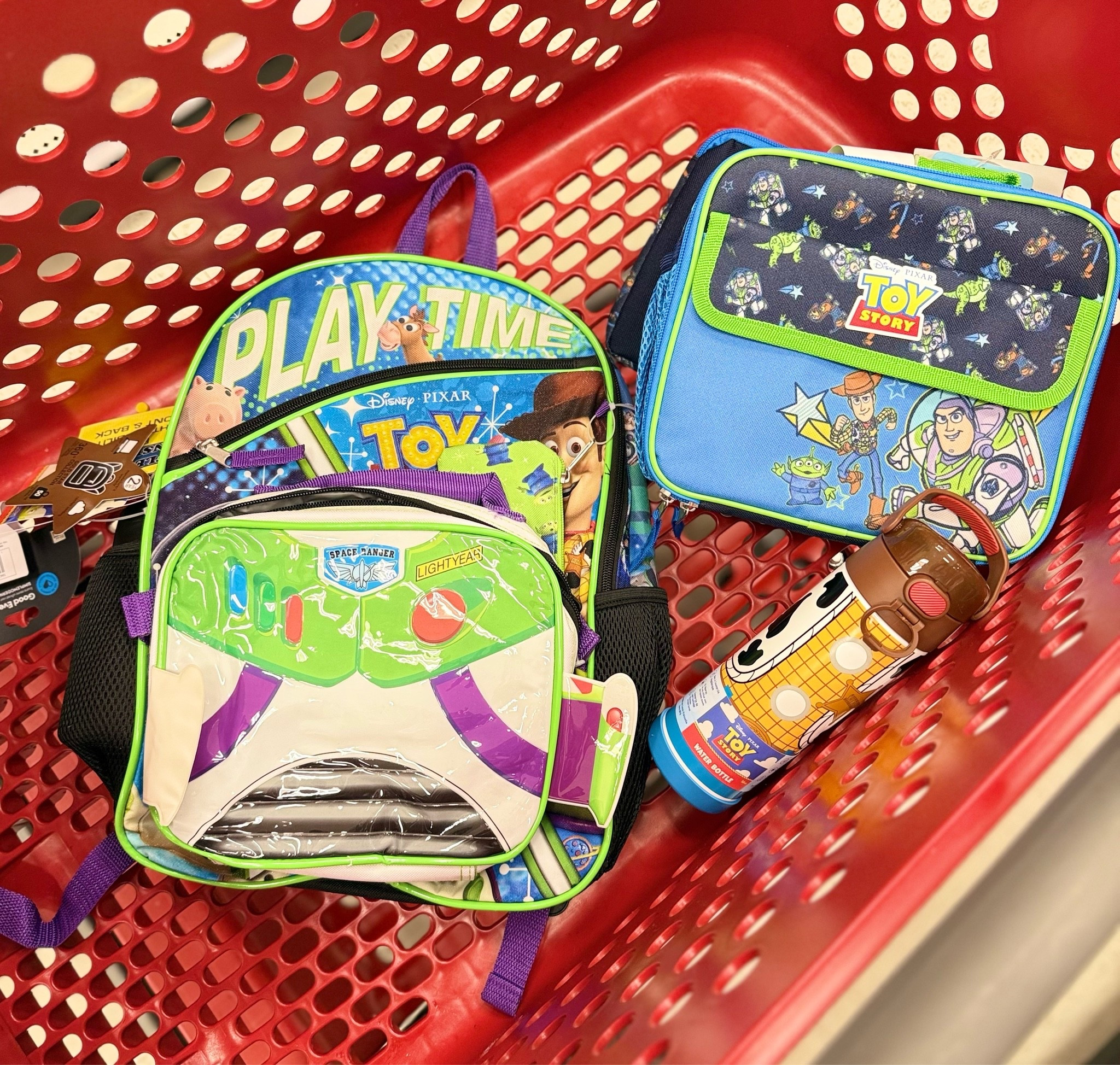 NEW! Toy Story lunchbox, back pack and tumbler 😍💙💚 perfect for back to school!
-

#toystory #toystory5 #target #targetfinds #targetmom #boymom #backtoschool #backtoschoolfinds

#LTKKids #LTKgrwm #LTKBaby