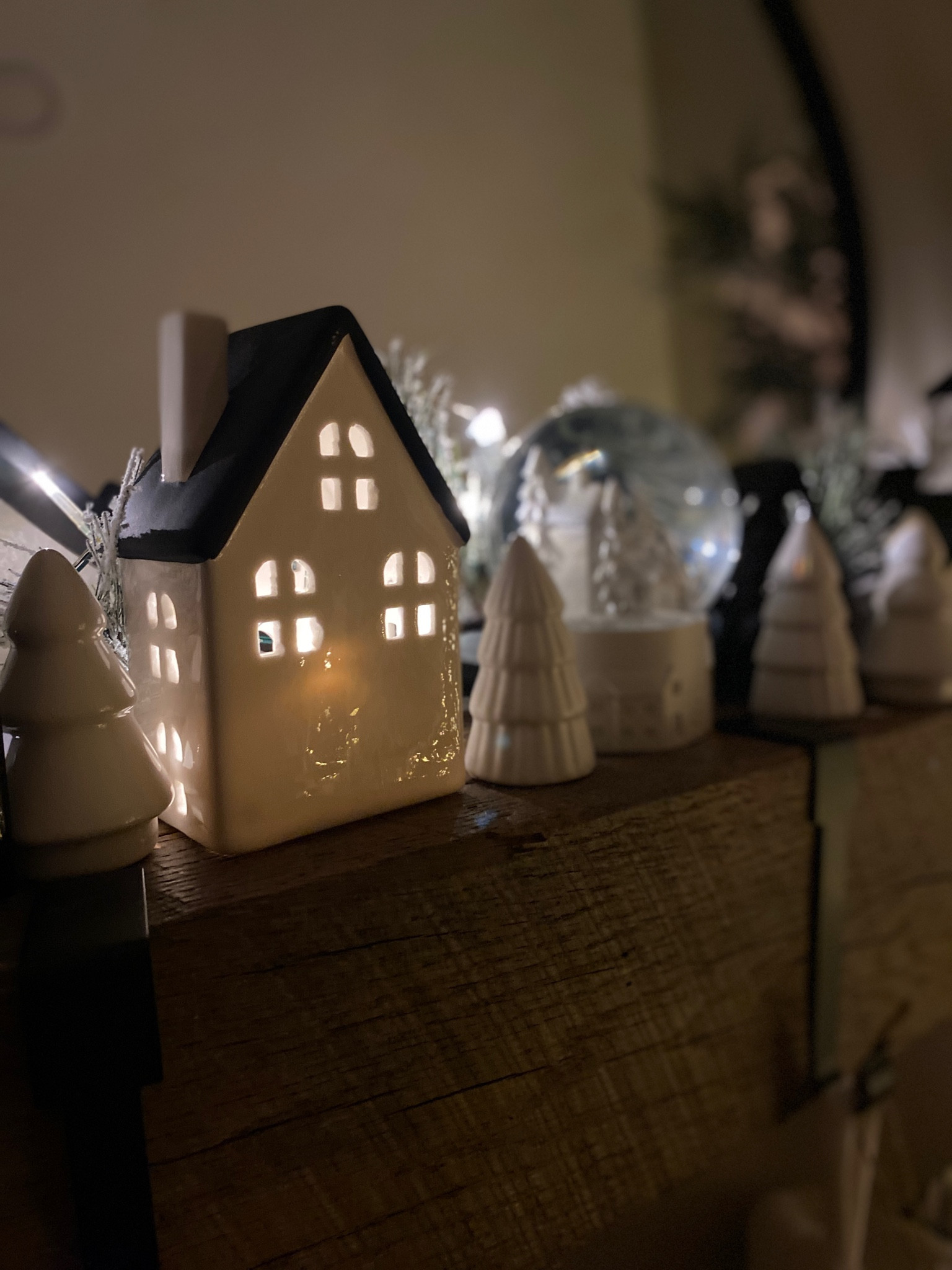 Christmas decor 🖤

Shop below ⬇️⬇️⬇️

#LTKaffordabledecor #LTKamazonfinds #LTKChristmas #LTKsimpledecor #LTKChtistmasdecor

#LTKhome #LTKHoliday #LTKSeasonal