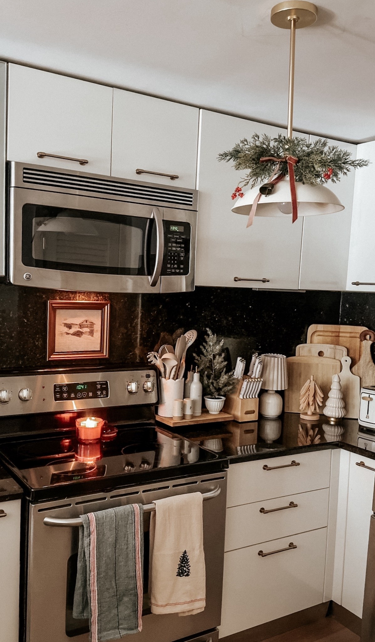 Cozy Kitchen Holiday Styling

 Christmas decor, holiday decor, holiday season  

#LTKHome #LTKHoliday #LTKSeasonal