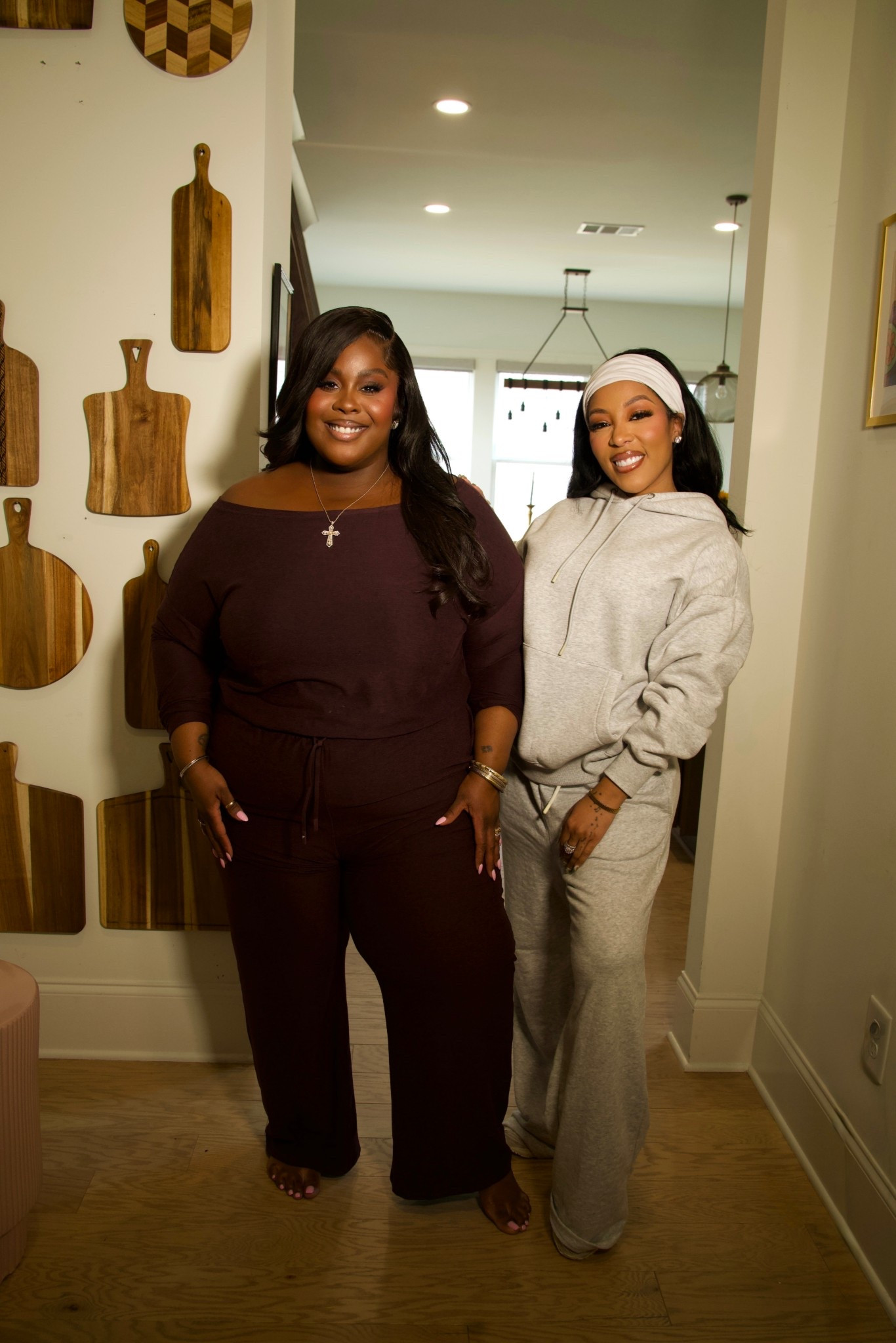 
Made some harvest bowls (@sweetgreen) copycat to kick off my girl @kmichellemusic ‘s  🍠🥬🐟year before she went to the studio to finish her amazing album! I love you K! Please share and tag the sister-friend you’d make this for! 👯‍♀️ comment PUDDIN for info on the fit and cookware! 

#LTKPlusSize #LTKootd #LTKHome