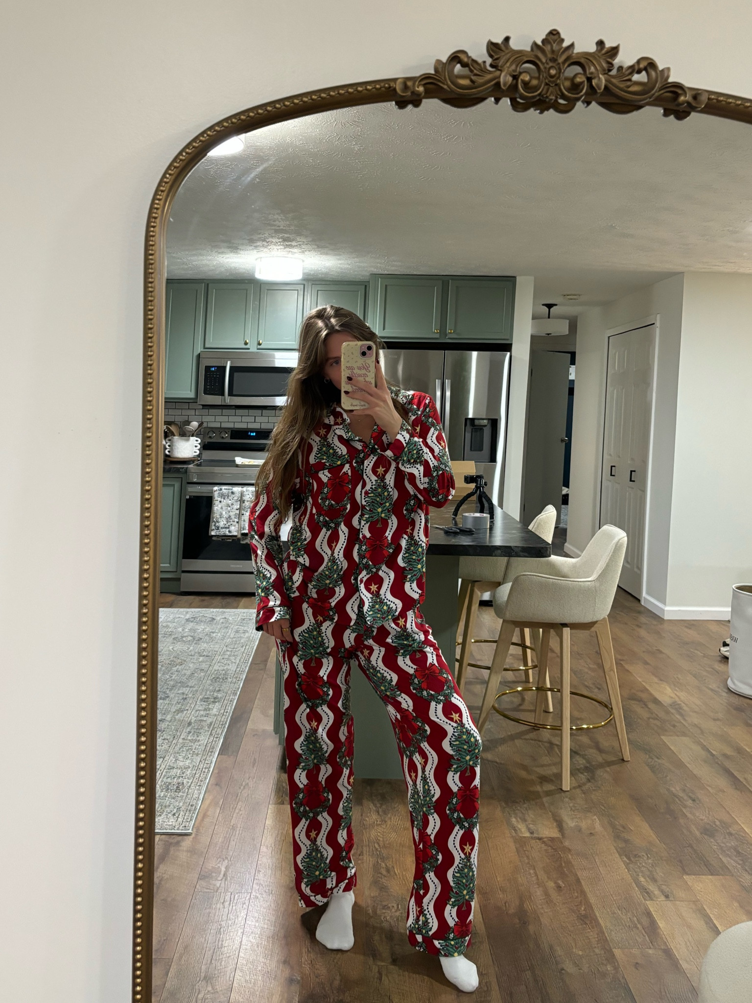 Chelsea peers holiday pajama set. I love these so much! Gives an old vintage vibe. This is last years but I tagged this years and they’re even cuter!!!!

#LTKHoliday