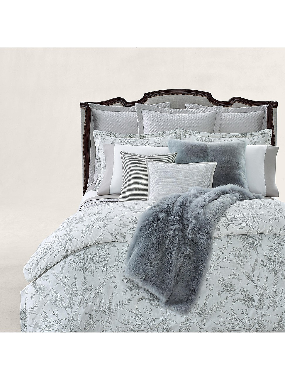 Genevieve Bedding Floral 300 Thread Count Duvet Cover | Saks Fifth Avenue