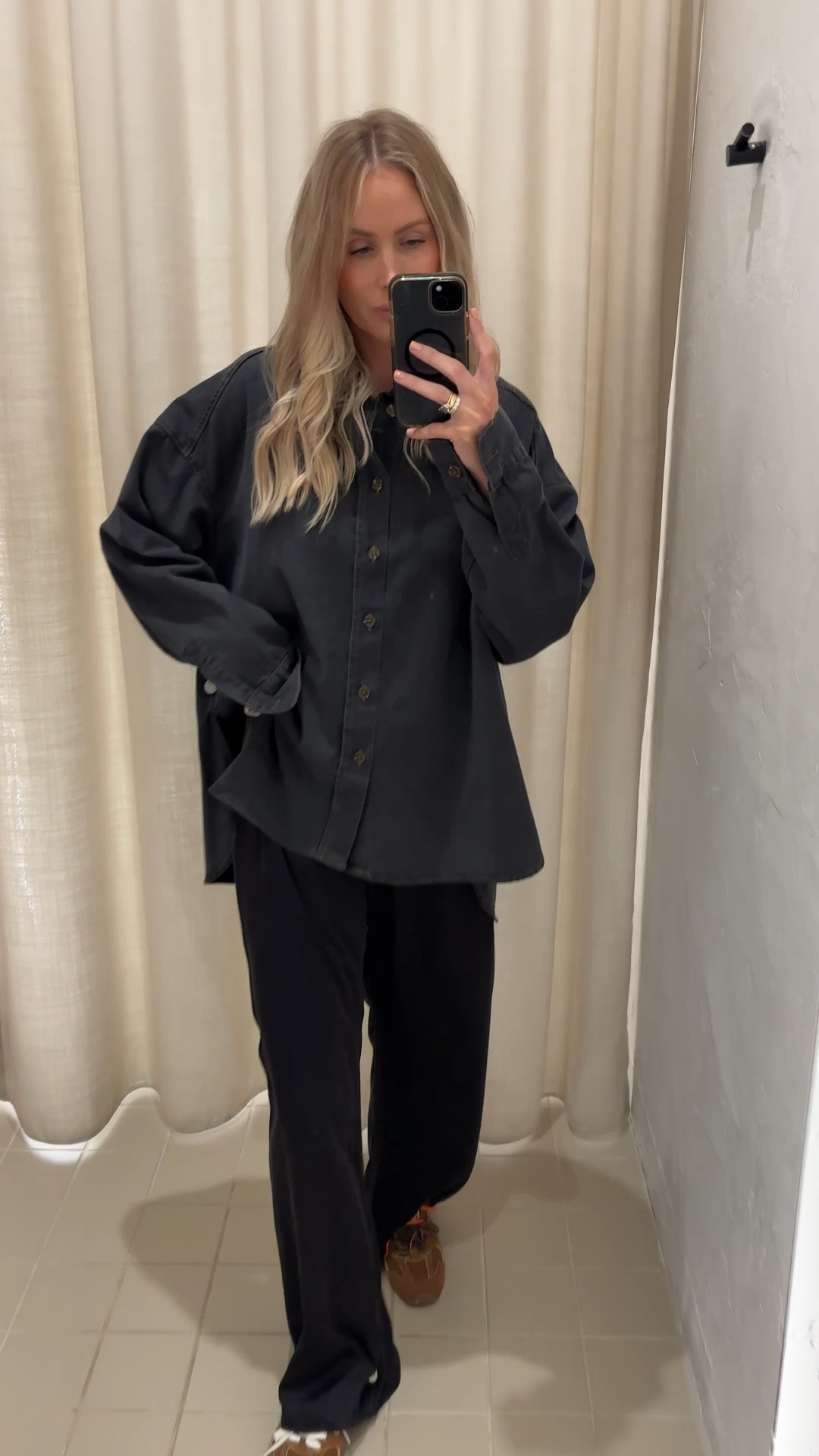 I’ll say it again – you just can’t beat the ease of a tonal outfit. Especially when it’s black on black 🤌🏼

I’m wearing a size 10 in both pieces here, and they’re both on the generous side – which I actually love 💁🏼‍♀️😆

#LTKaustralia #LTKworkwear #LTKstyletip