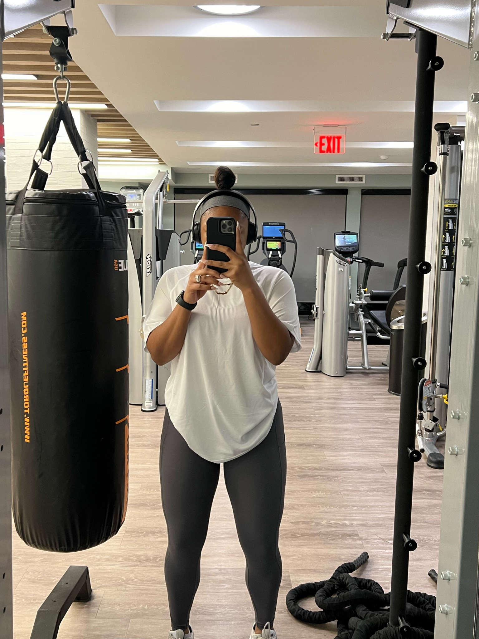 Favorite go to gym clothes🤍😍 Hugs all the right place, squat proof & under 40$

#LTKActive #LTKfitness