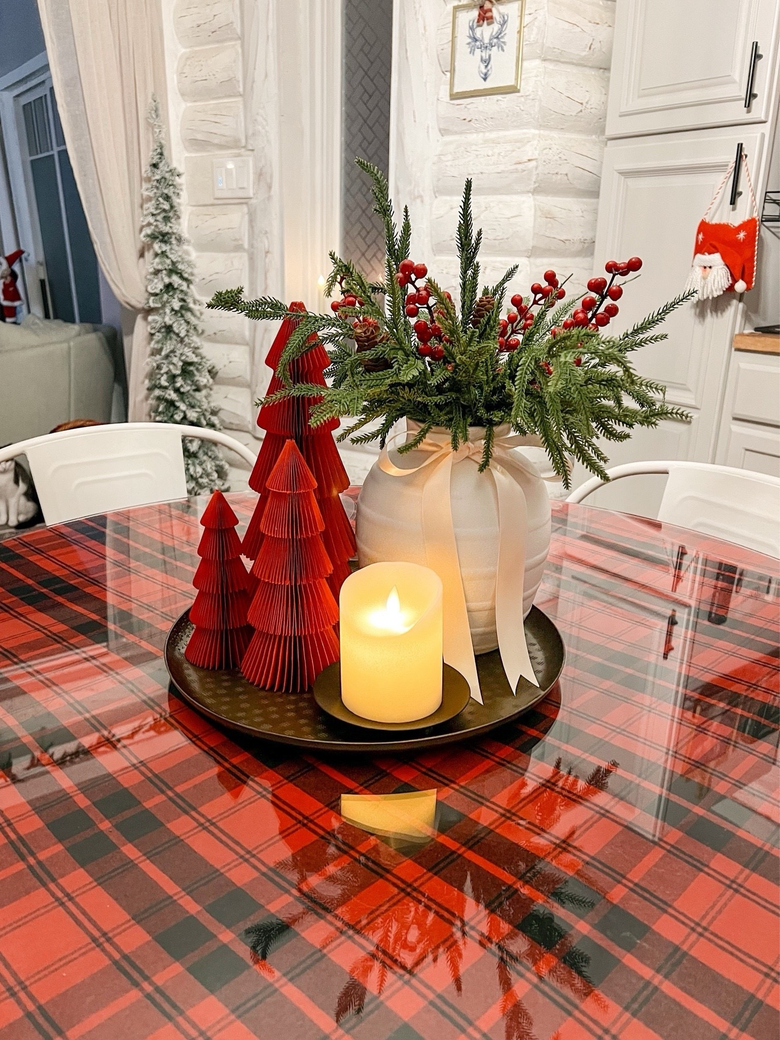 Centerpiece holiday decor

#HolidayDecor
#ChristmasDecor
#Party

#LTKFindsUnder50 #LTKHoliday #LTKHome